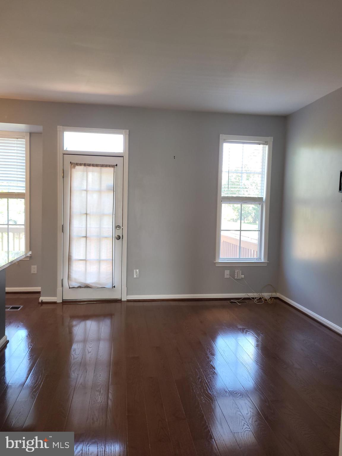 ASHBURN VILLAGE - Residential Lease