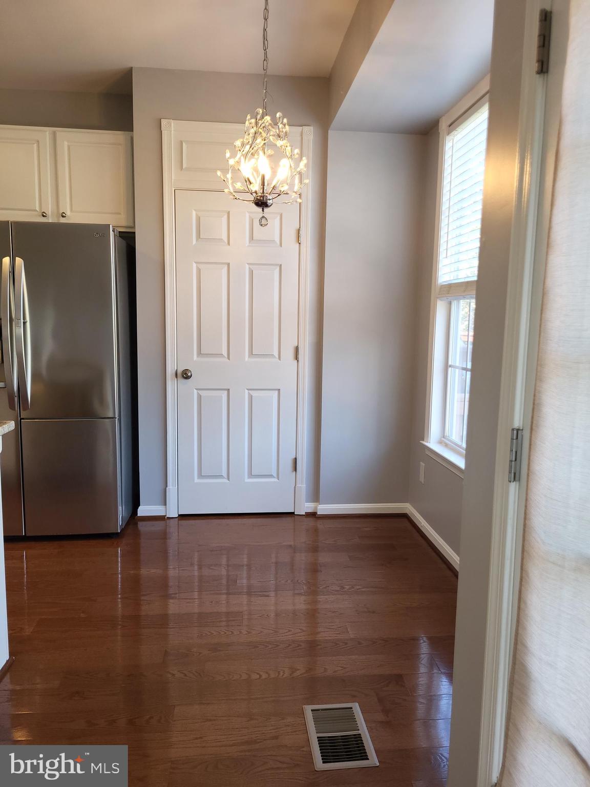 ASHBURN VILLAGE - Residential Lease