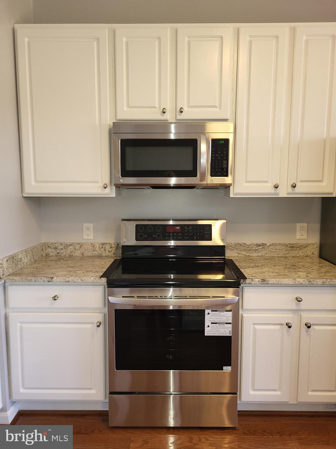 ASHBURN VILLAGE - Residential Lease