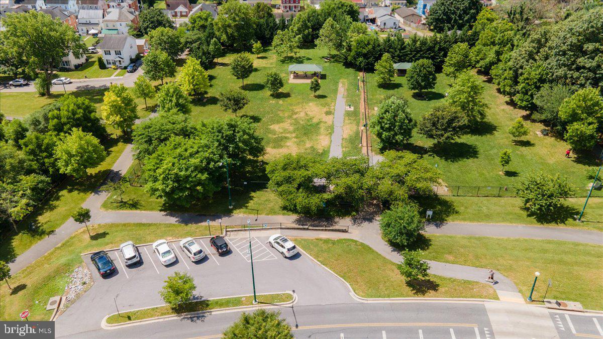 DOWNTOWN HAGERSTOWN - Residential Lease