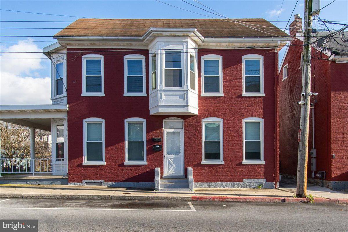 DOWNTOWN HAGERSTOWN - Residential Lease