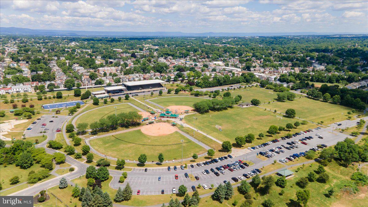 DOWNTOWN HAGERSTOWN - Residential Lease