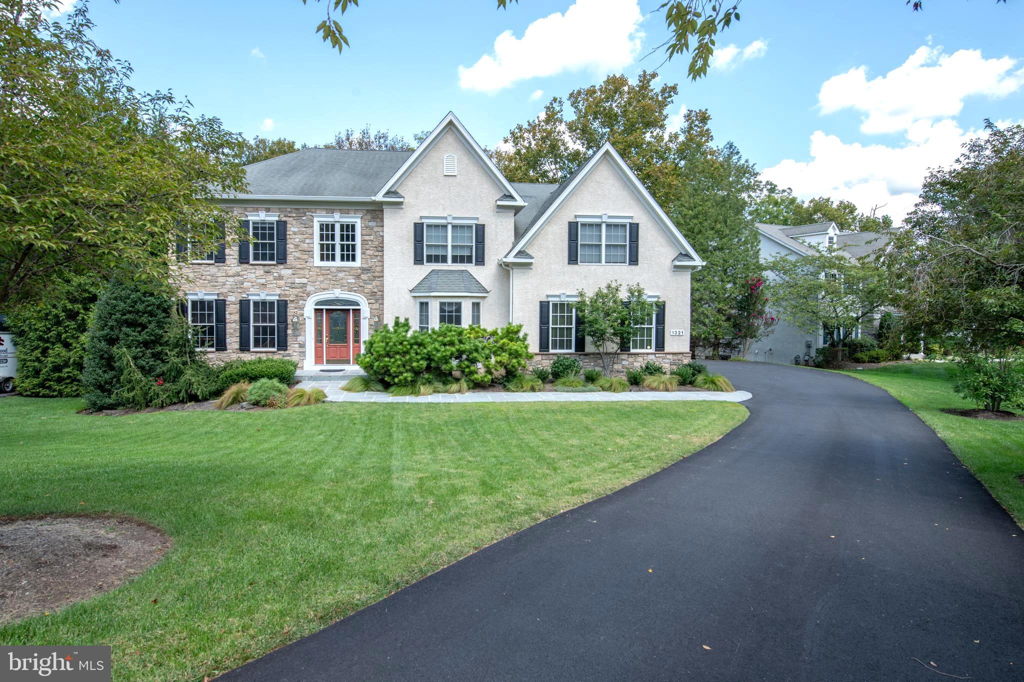 MEADOW BROOK - Residential