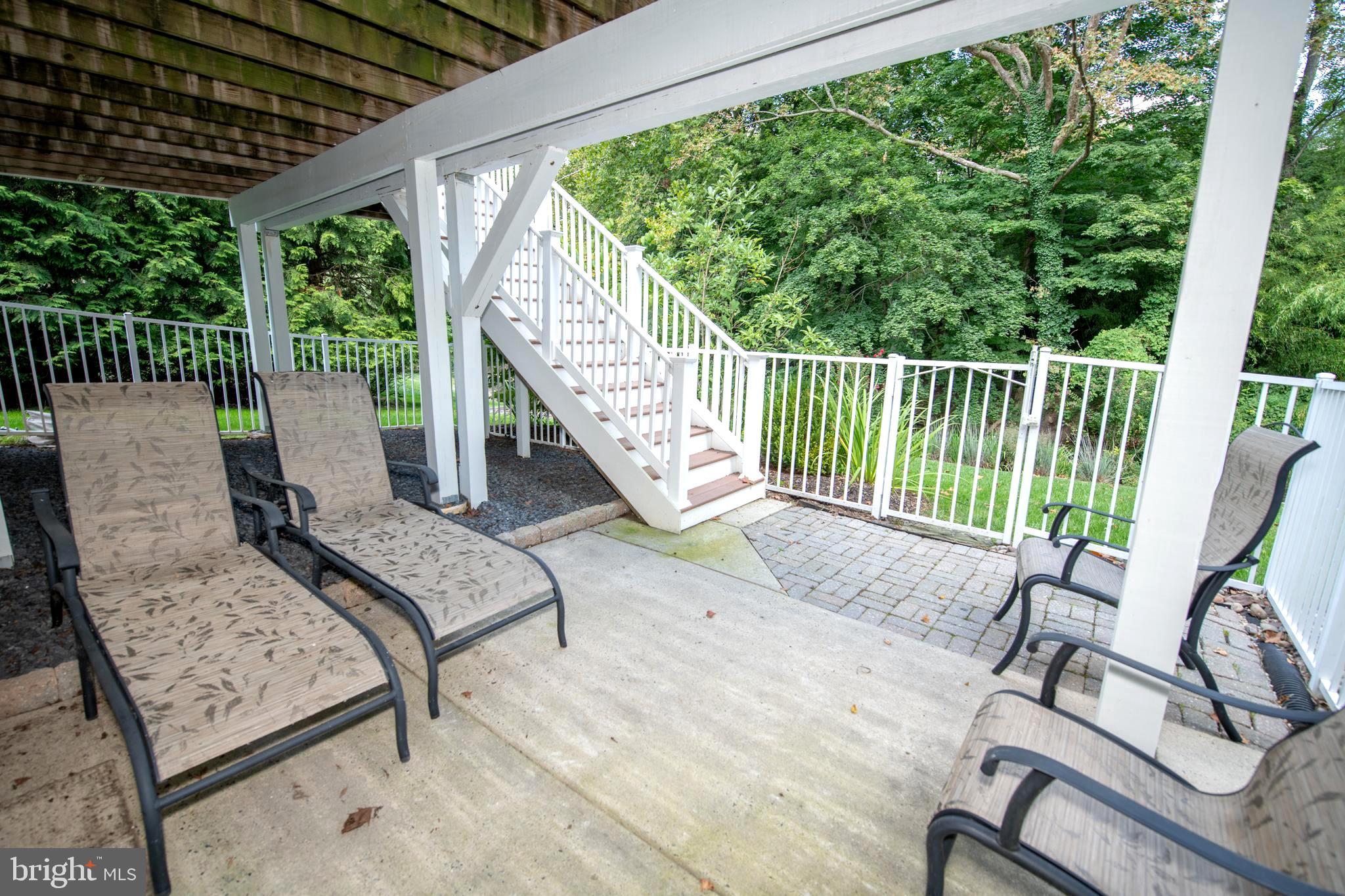 MEADOW BROOK - Residential