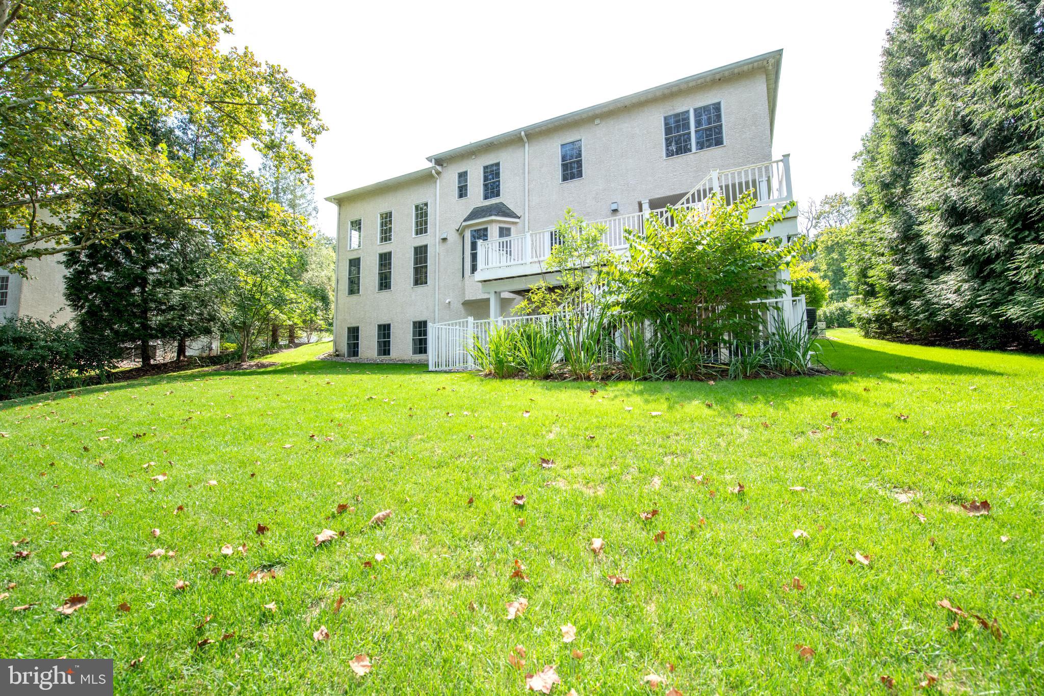 MEADOW BROOK - Residential