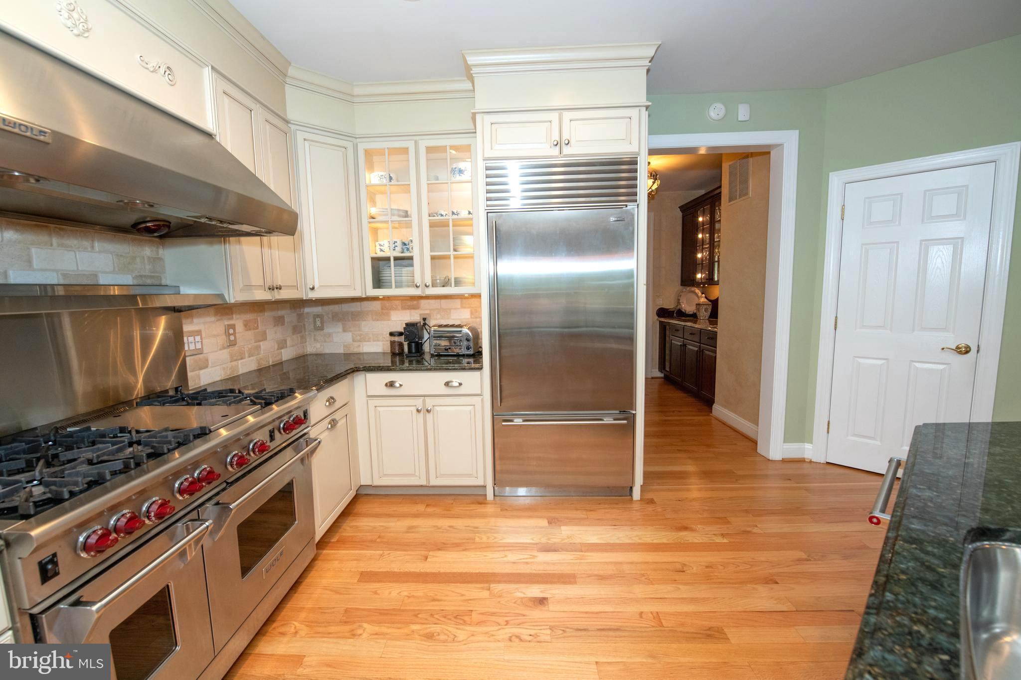 MEADOW BROOK - Residential