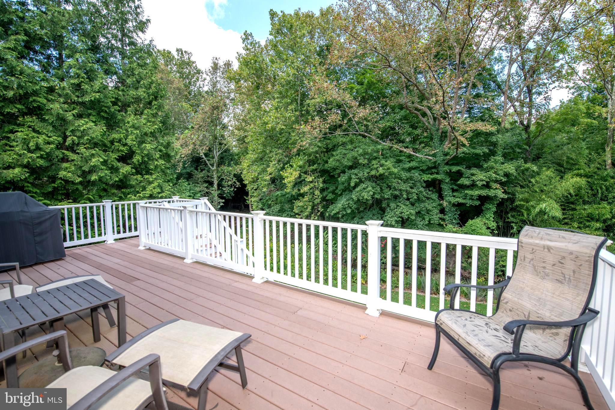 MEADOW BROOK - Residential