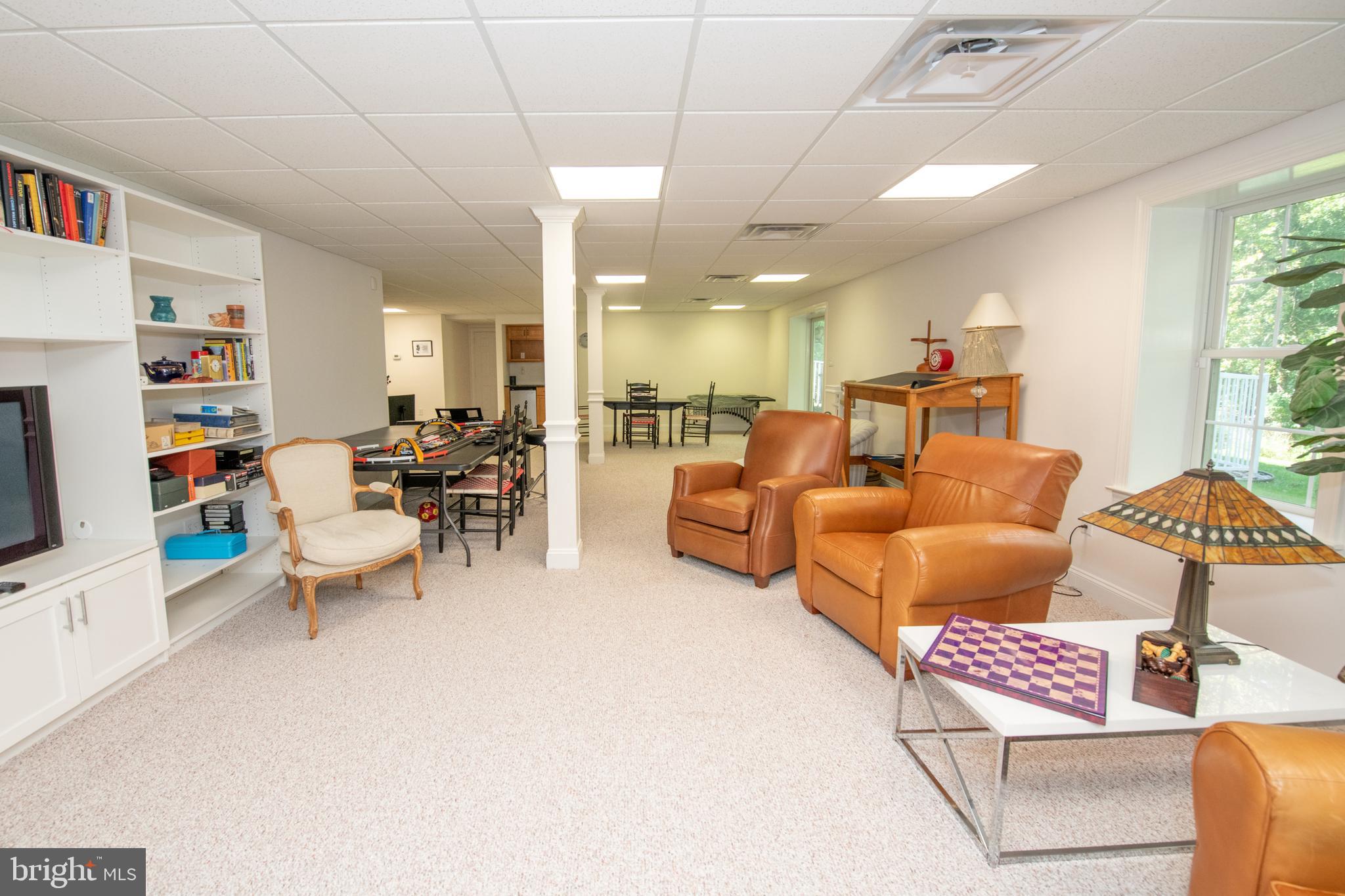 MEADOW BROOK - Residential