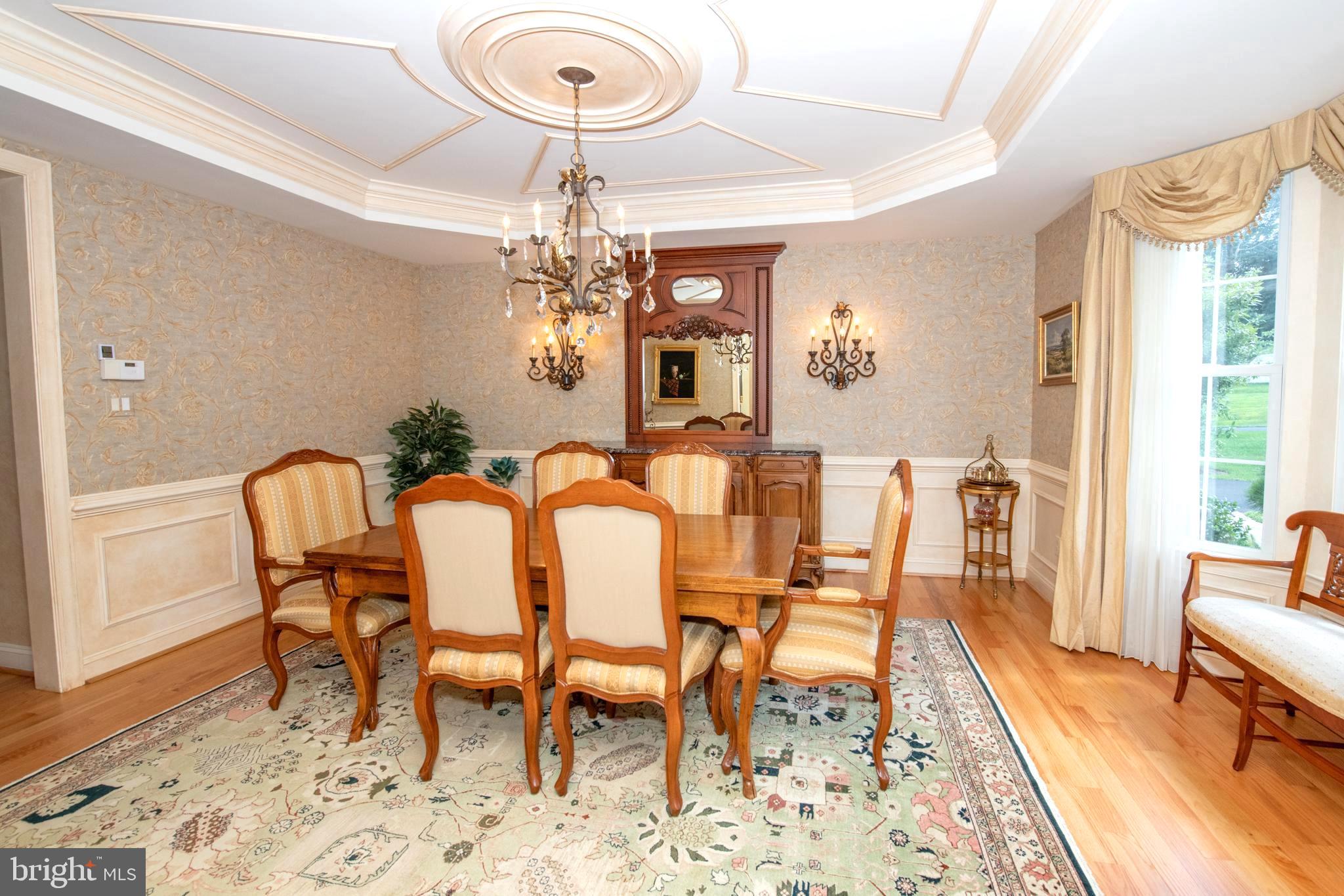 MEADOW BROOK - Residential