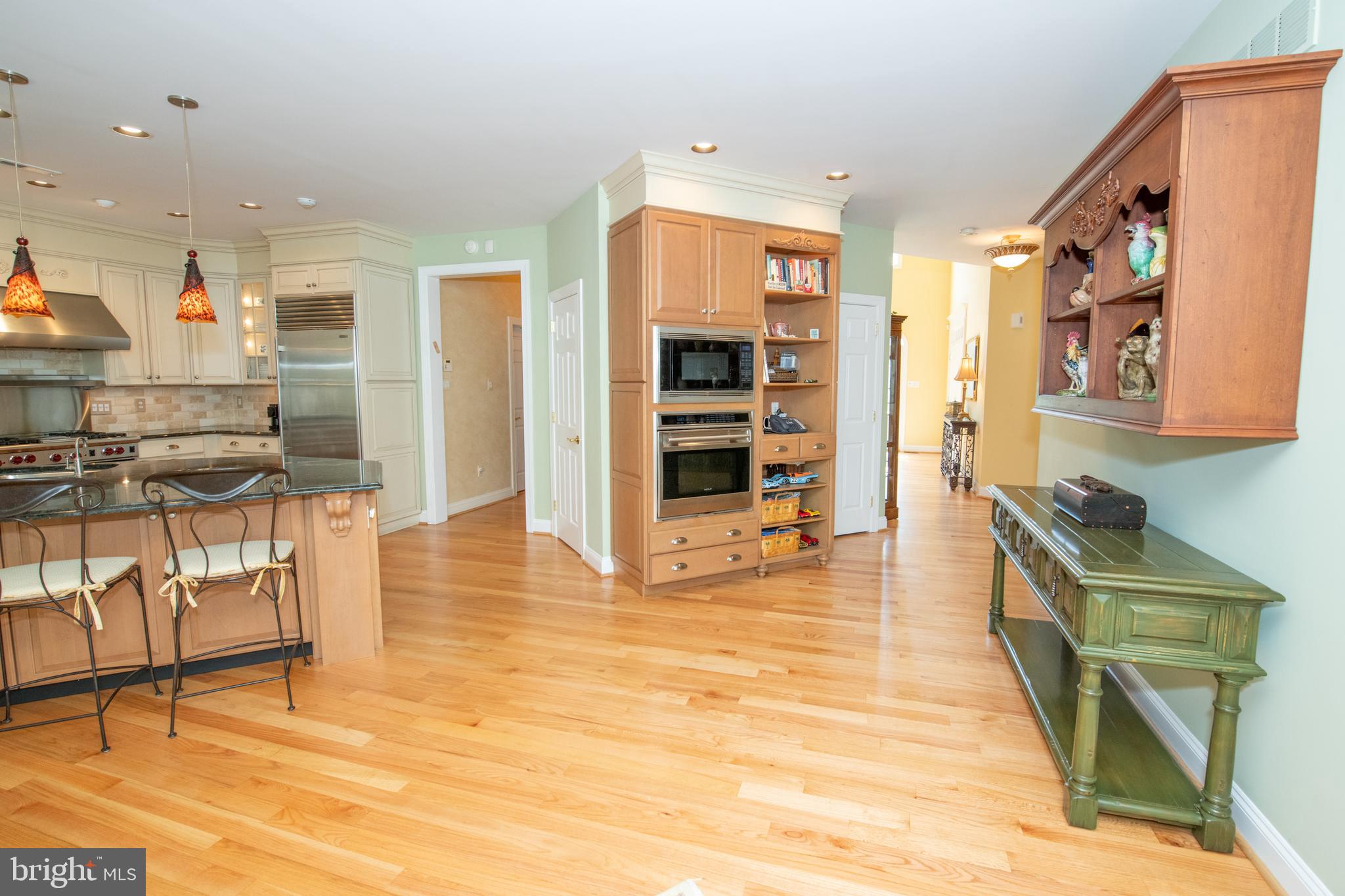 MEADOW BROOK - Residential