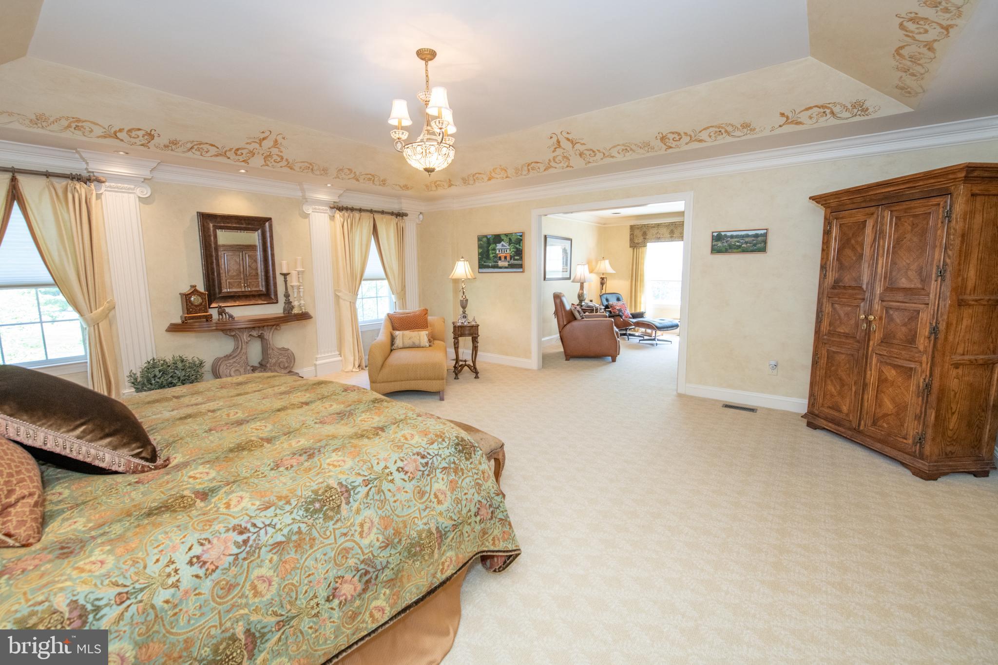 MEADOW BROOK - Residential