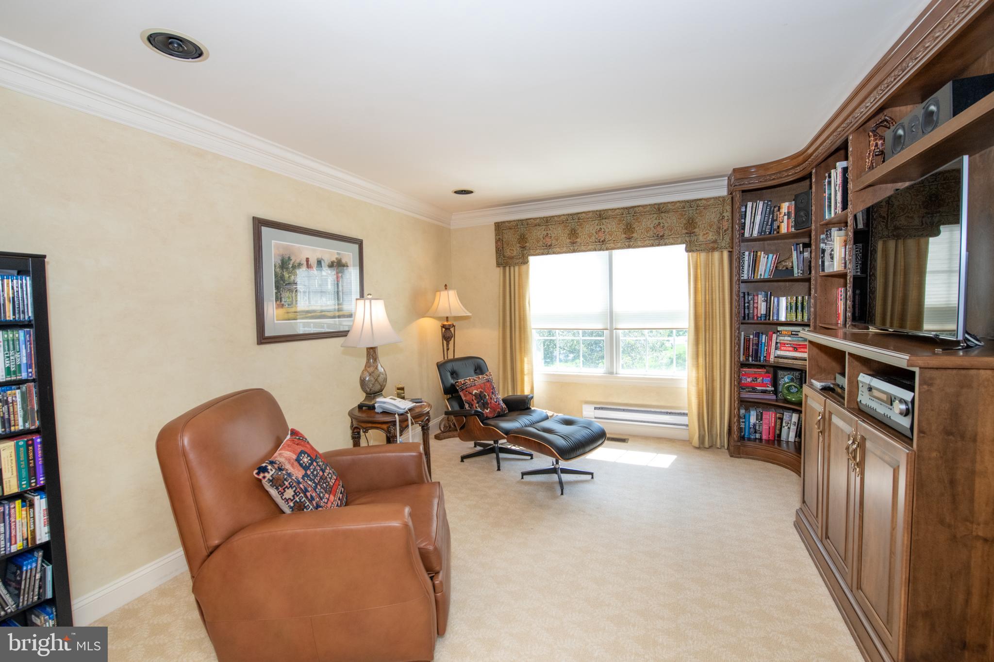 MEADOW BROOK - Residential