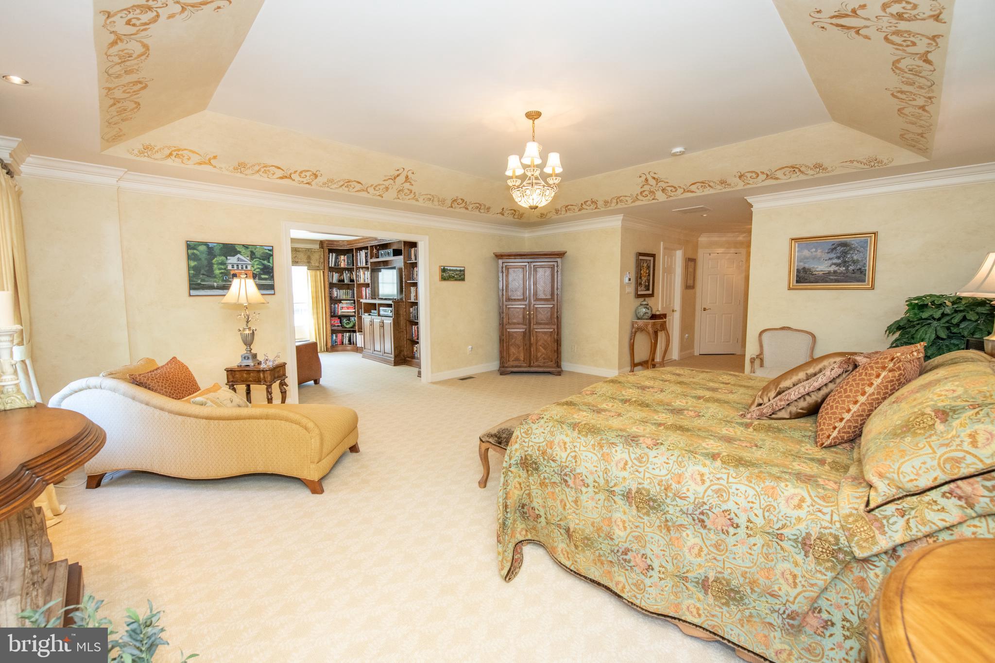 MEADOW BROOK - Residential