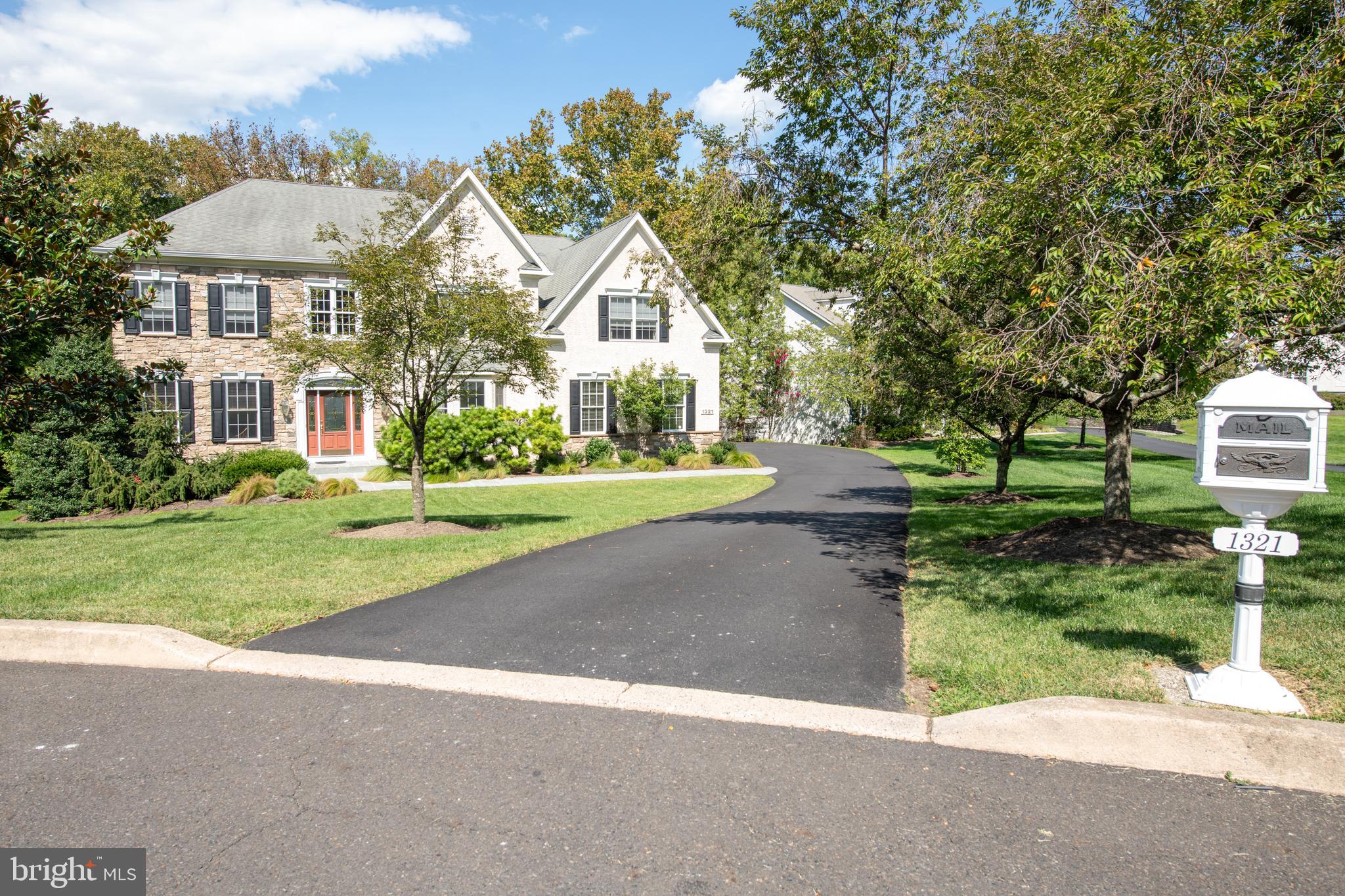 MEADOW BROOK - Residential