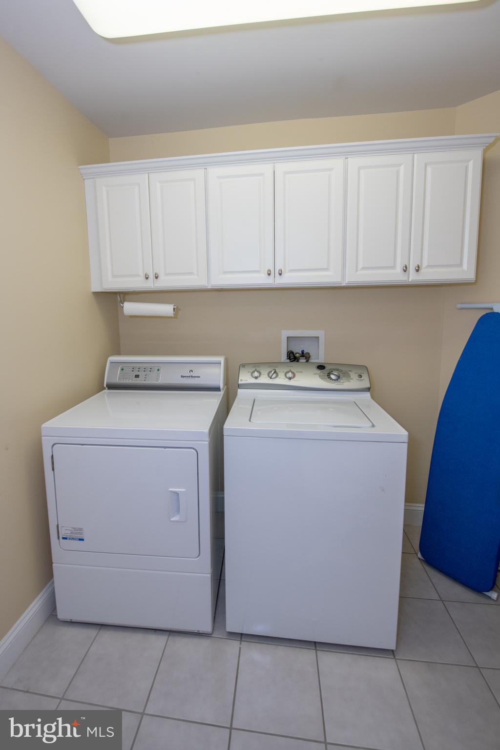 MEADOW BROOK - Residential