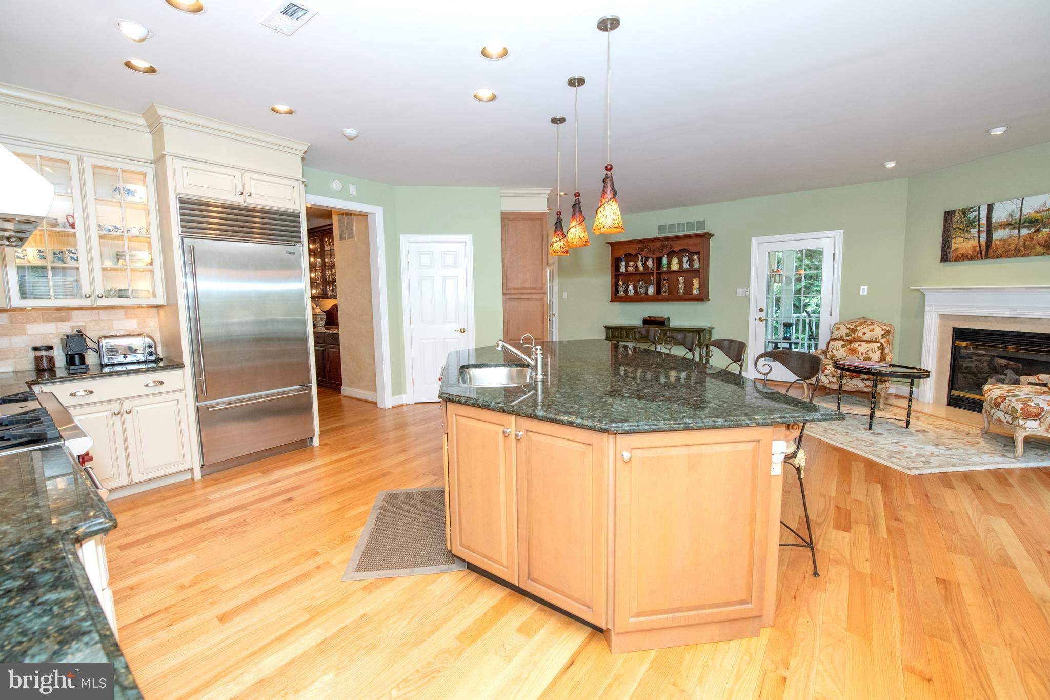 MEADOW BROOK - Residential