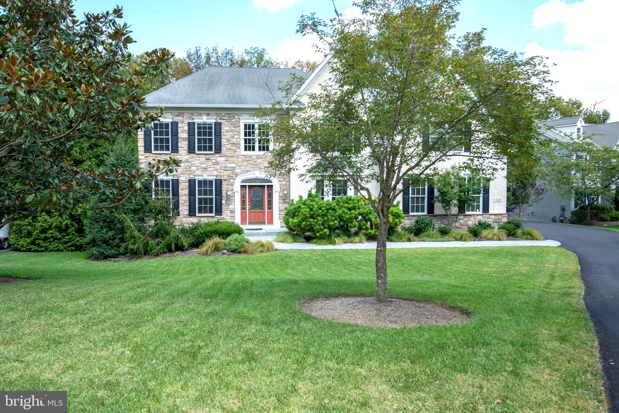 MEADOW BROOK - Residential