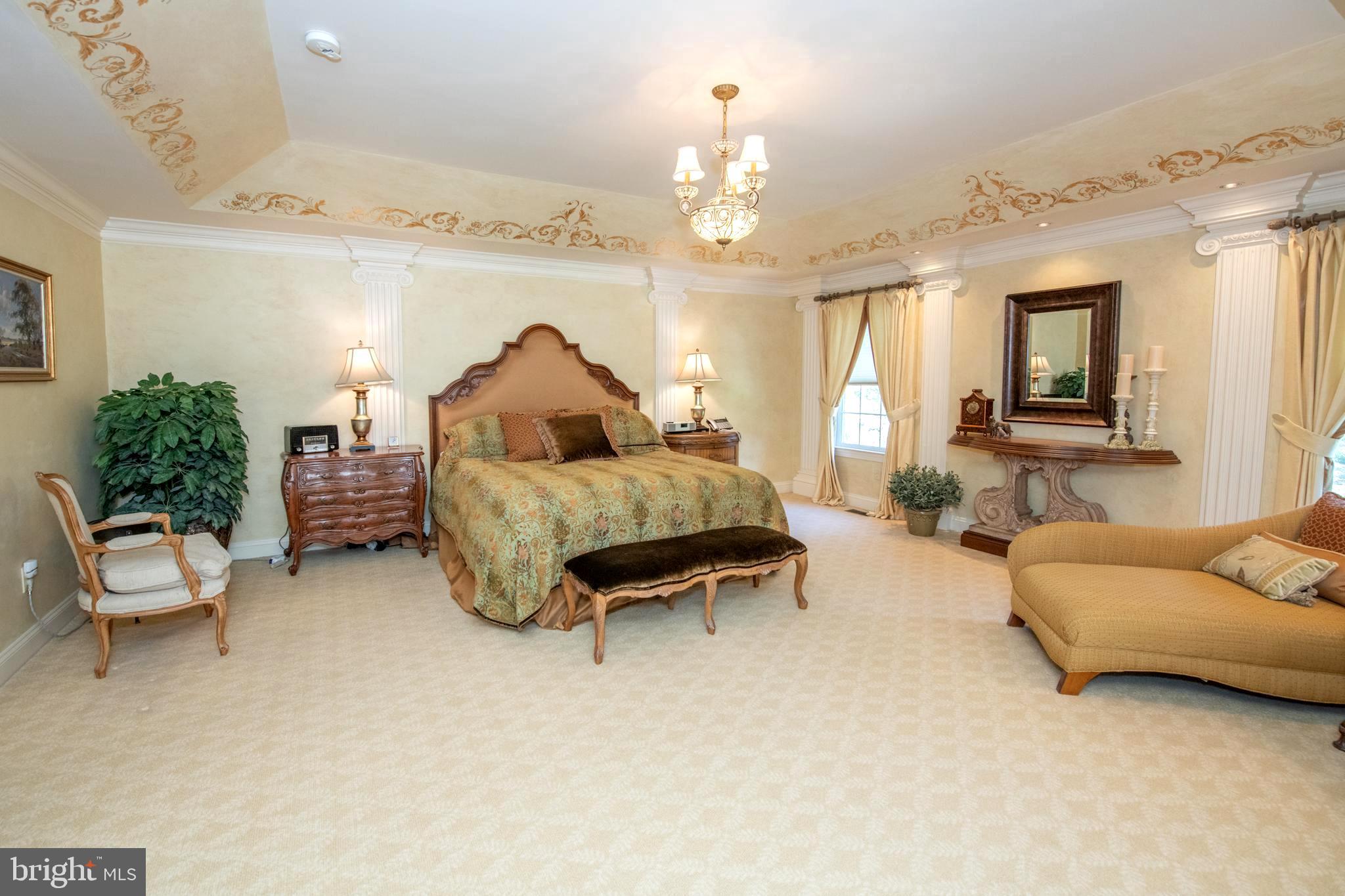 MEADOW BROOK - Residential