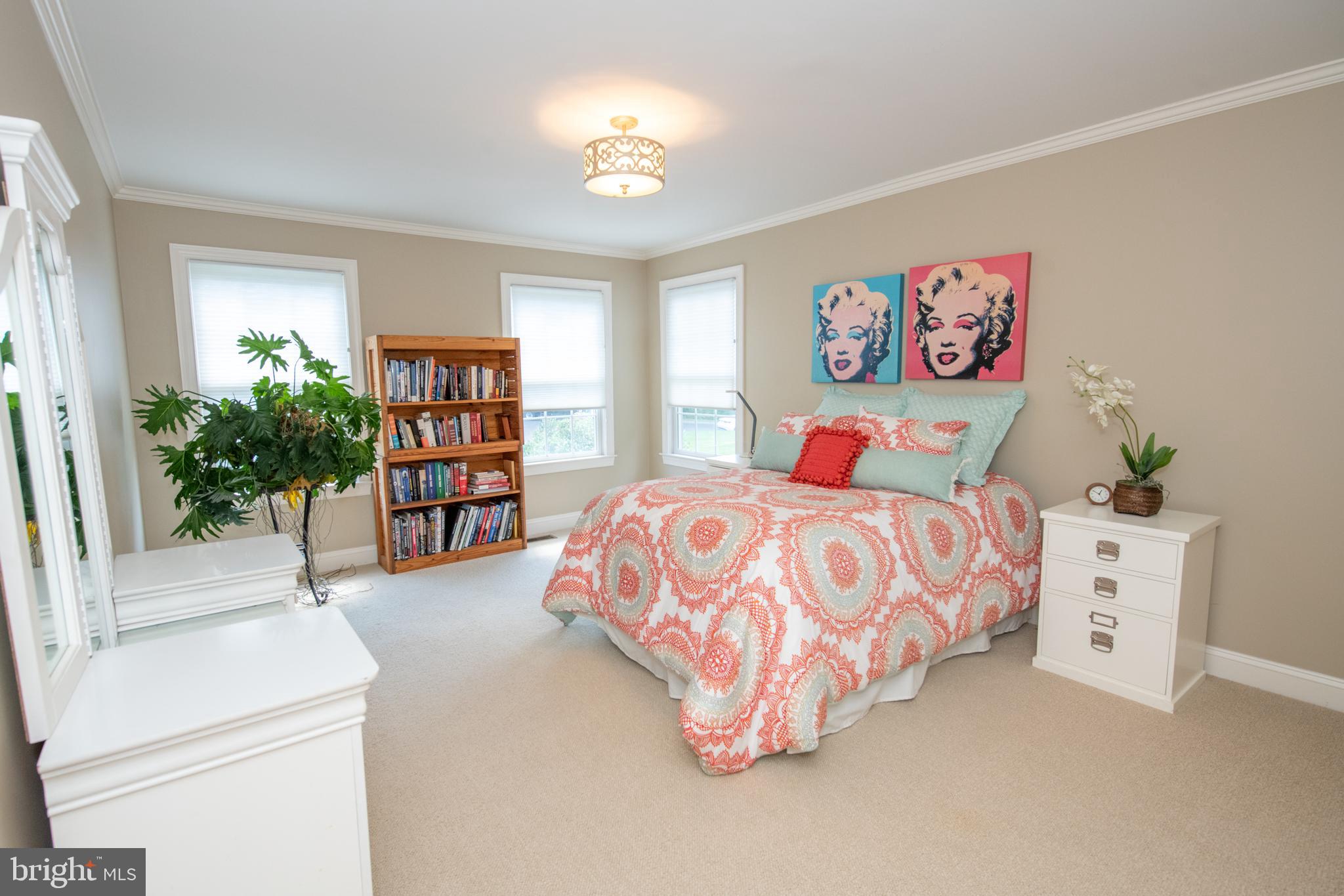 MEADOW BROOK - Residential