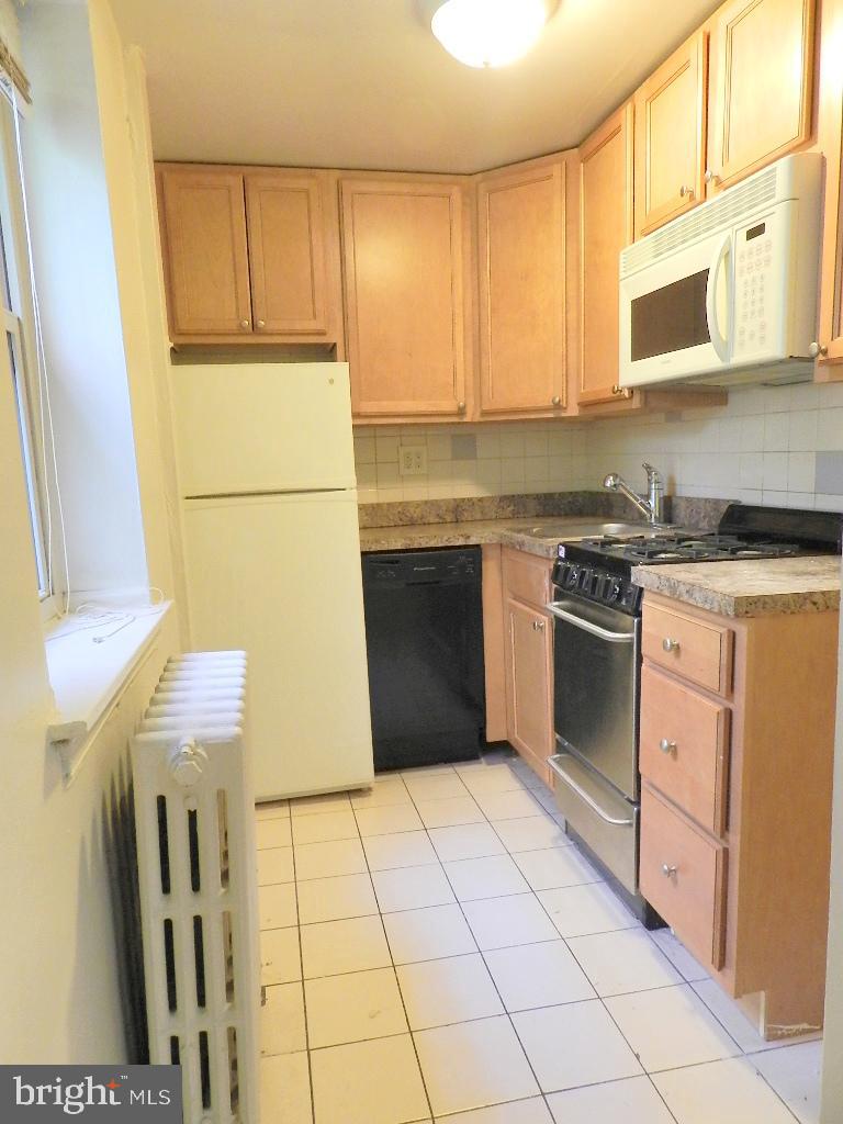 CENTER CITY - Residential Lease