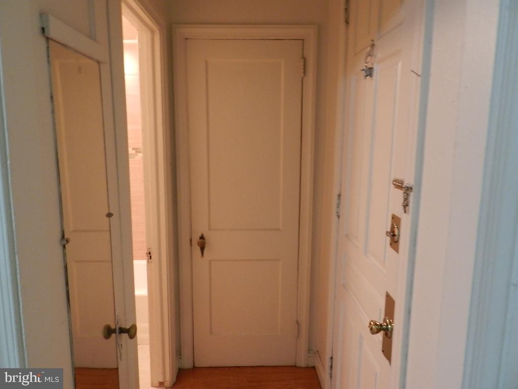 CENTER CITY - Residential Lease