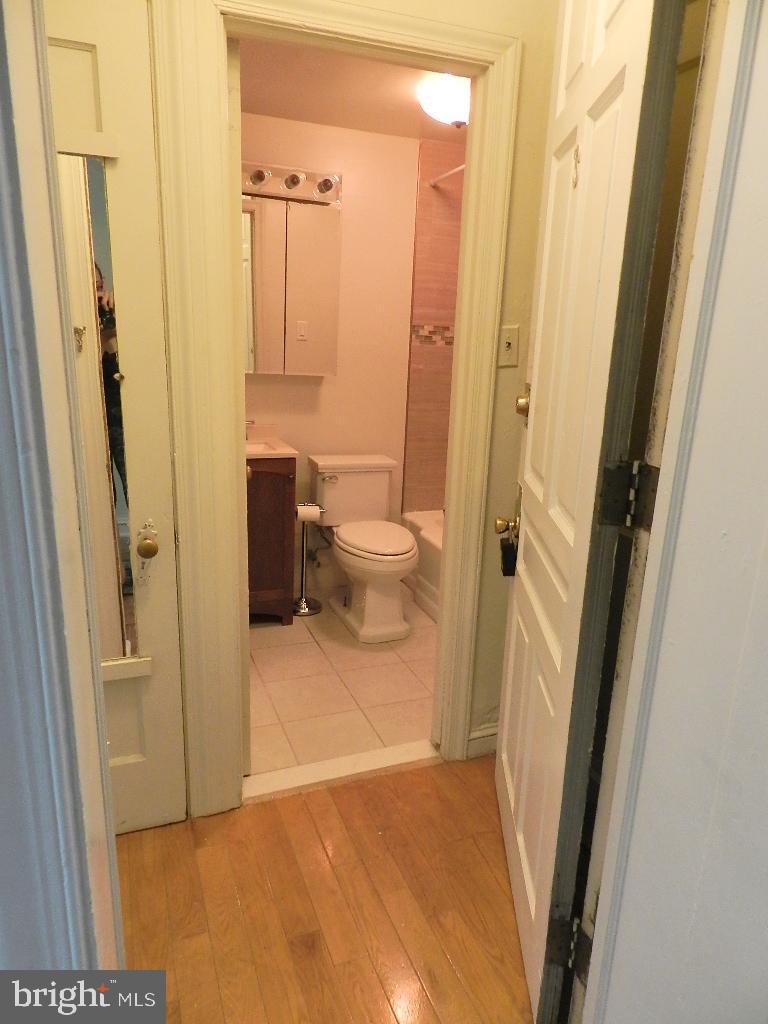 CENTER CITY - Residential Lease