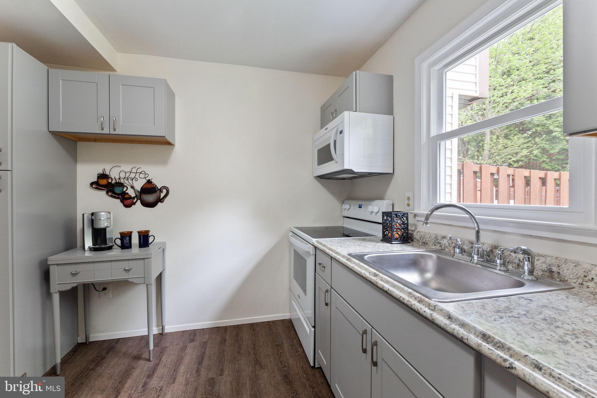 NEWINGTON STATION - Residential