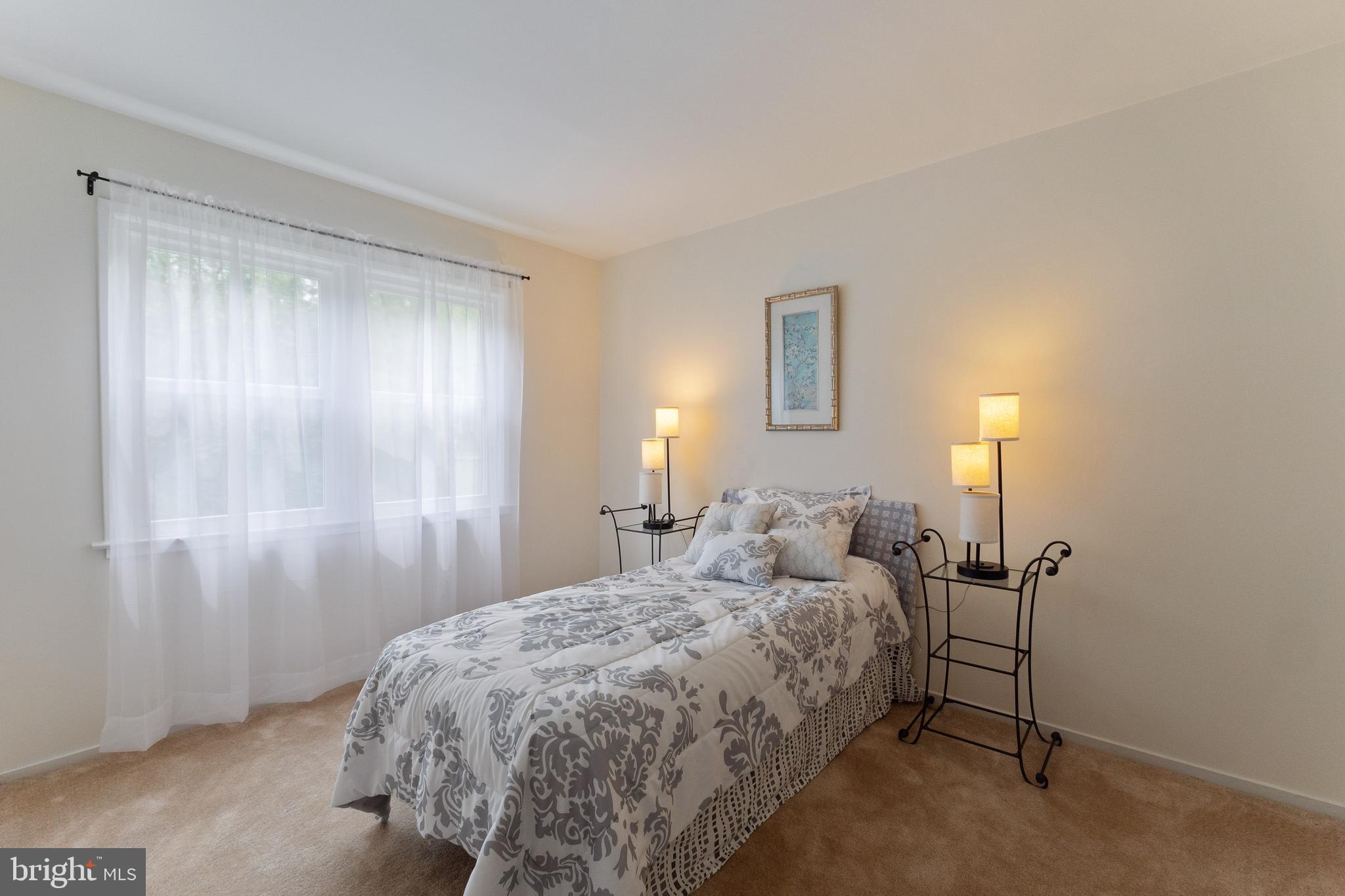 NEWINGTON STATION - Residential