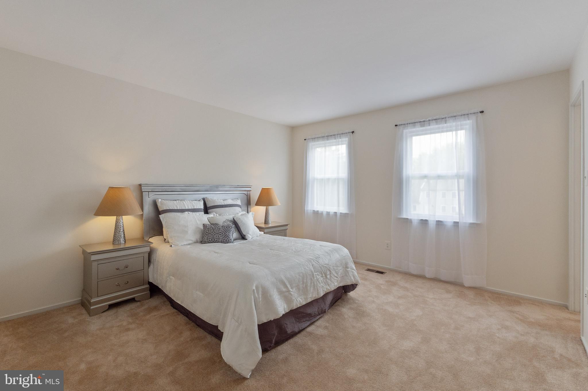 NEWINGTON STATION - Residential