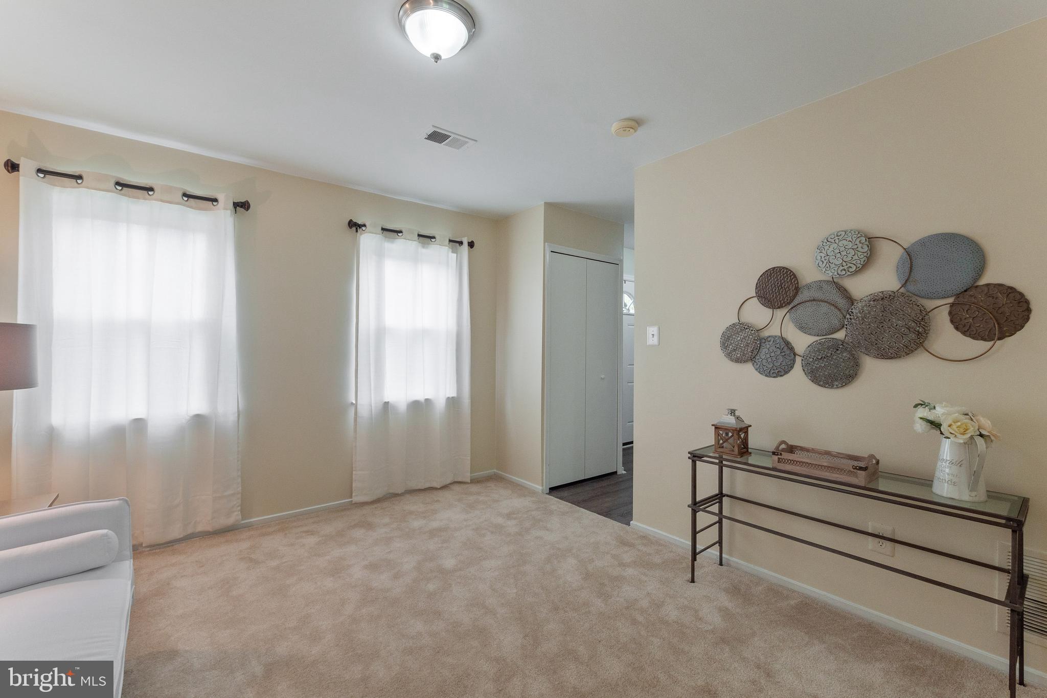 NEWINGTON STATION - Residential