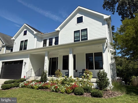Photo of 5613 Namakagan Road, BETHESDA, MD 20816 (MLS # MDMC2256458)