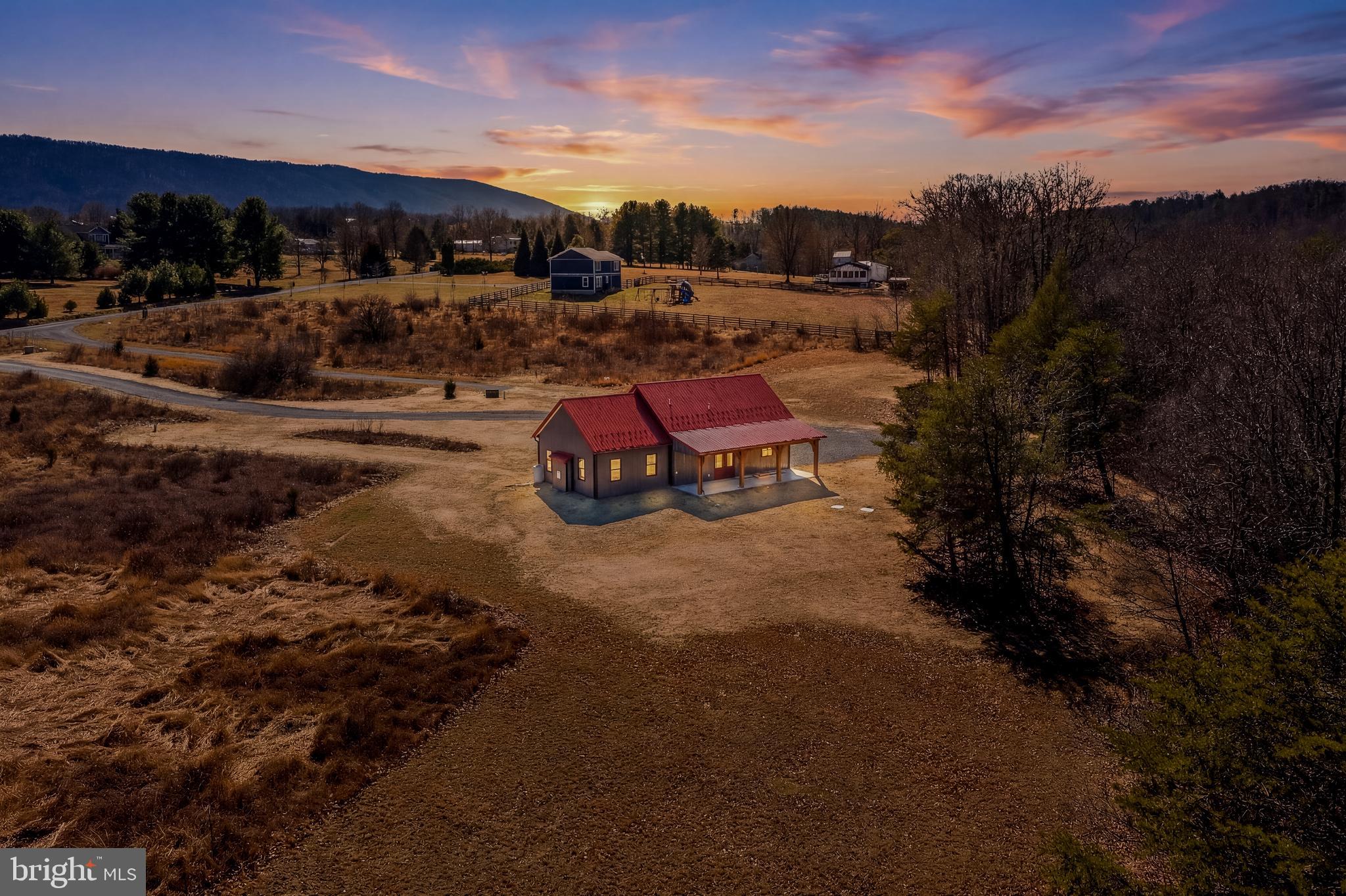 SLEEPY CREEK ORCHARD - Residential