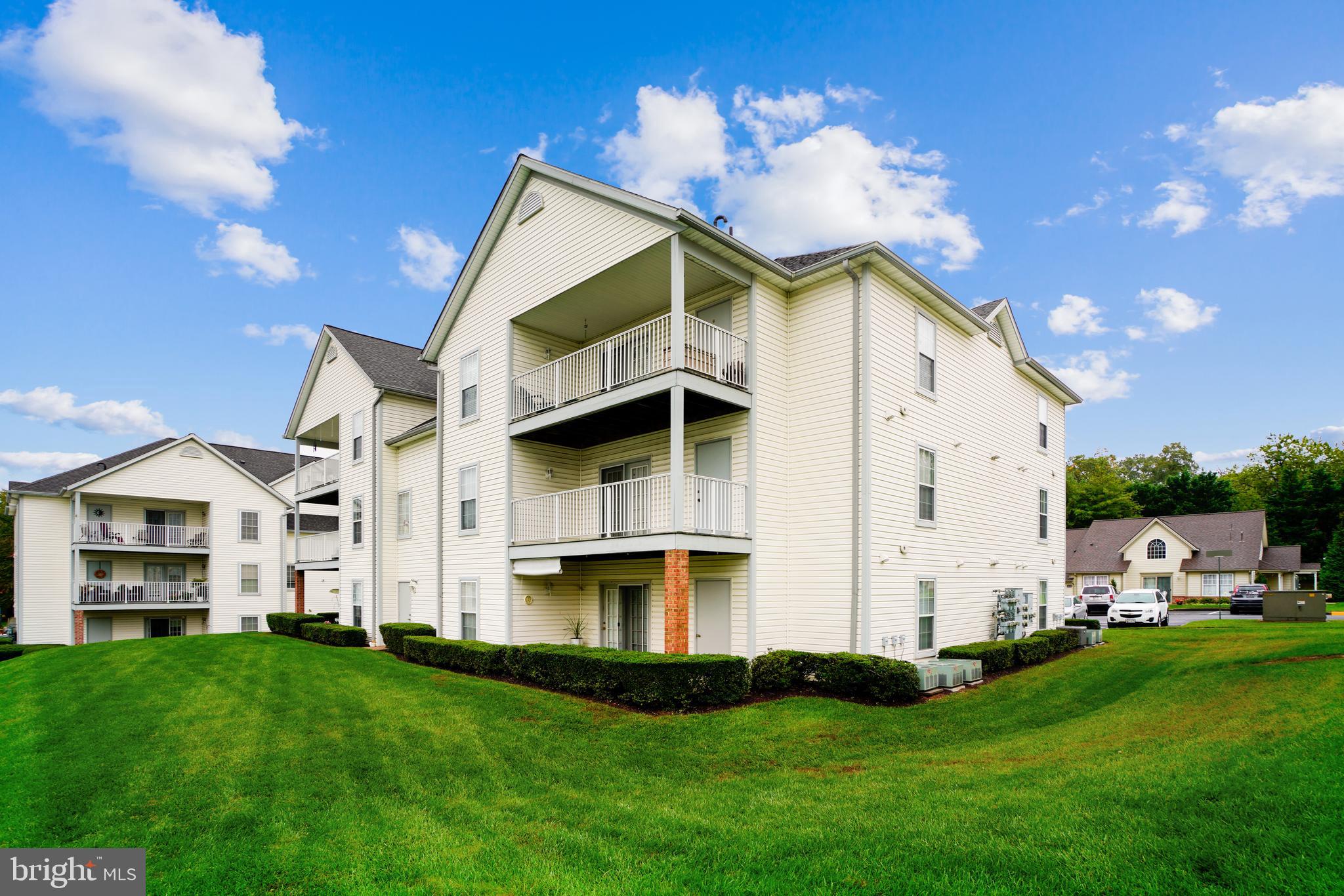 WINIFRED MANOR - Residential