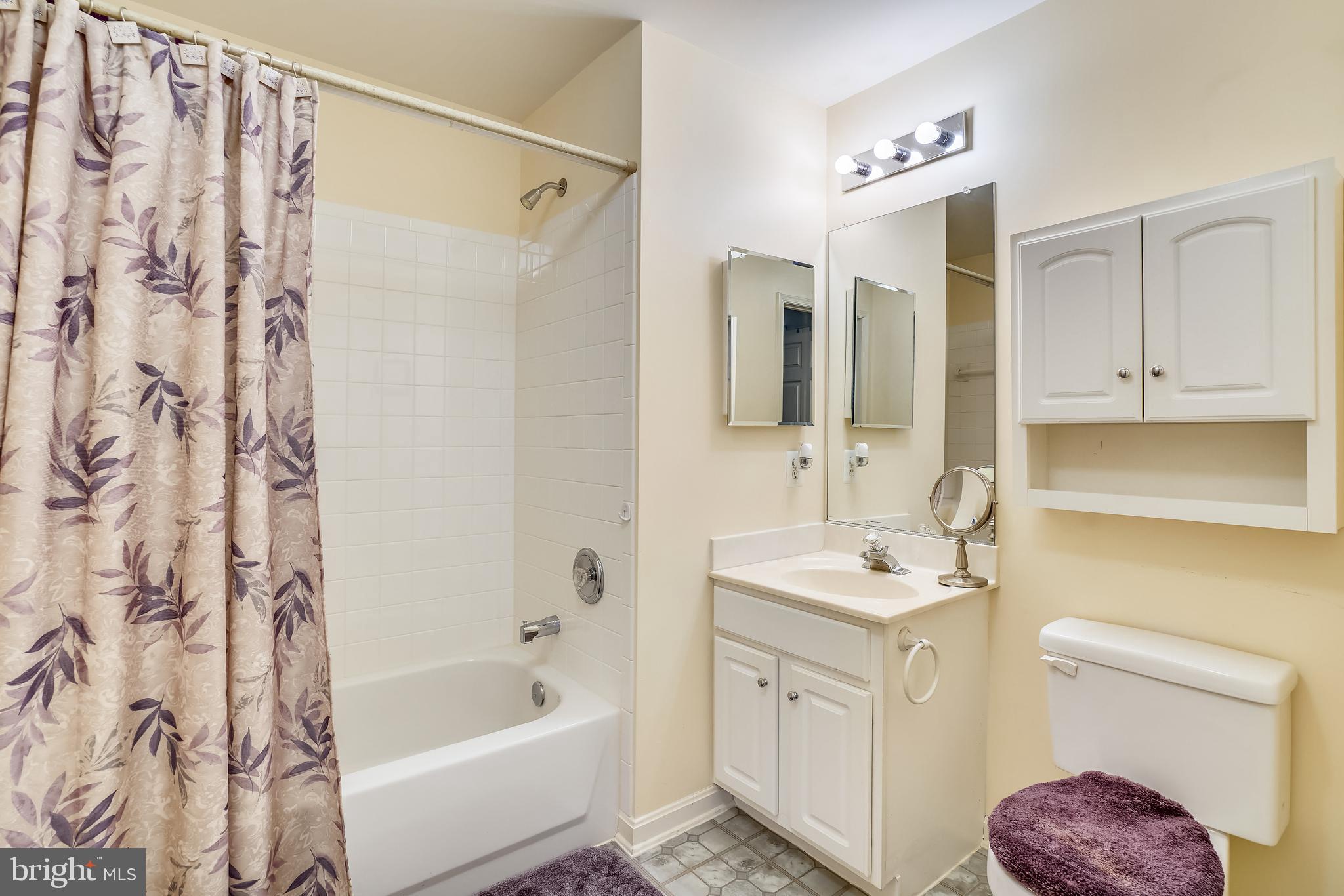 WINIFRED MANOR - Residential