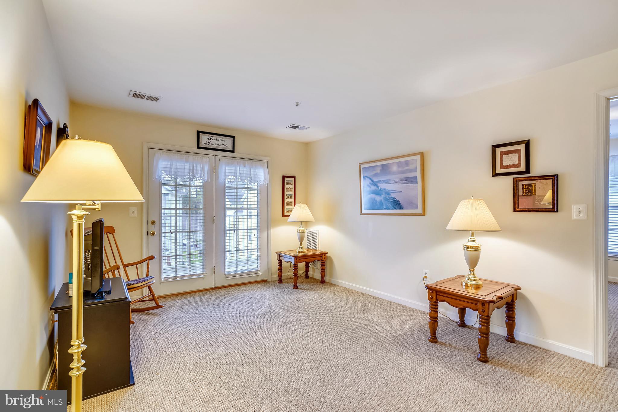 WINIFRED MANOR - Residential