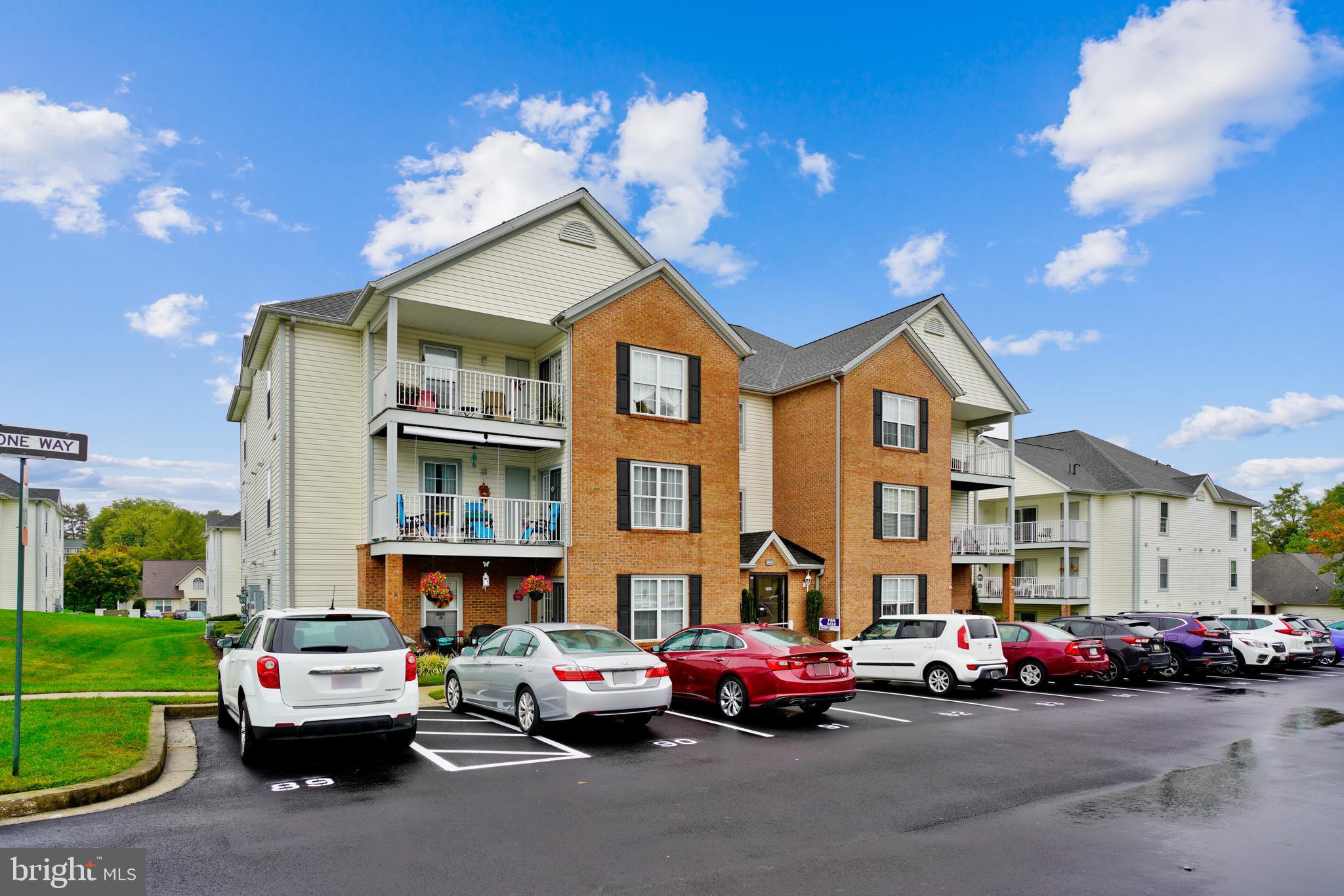 WINIFRED MANOR - Residential