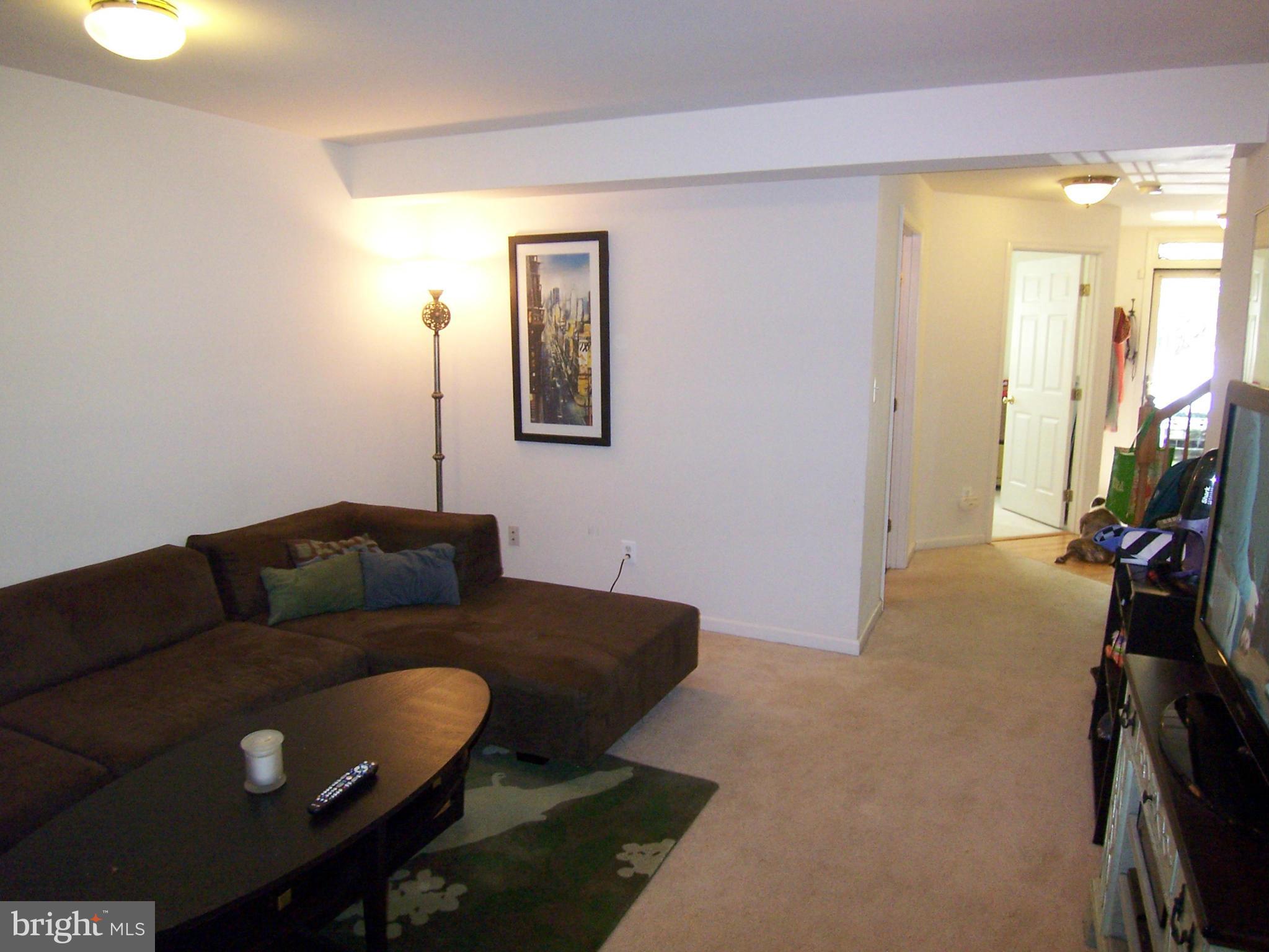 WELLESLEY - Residential Lease