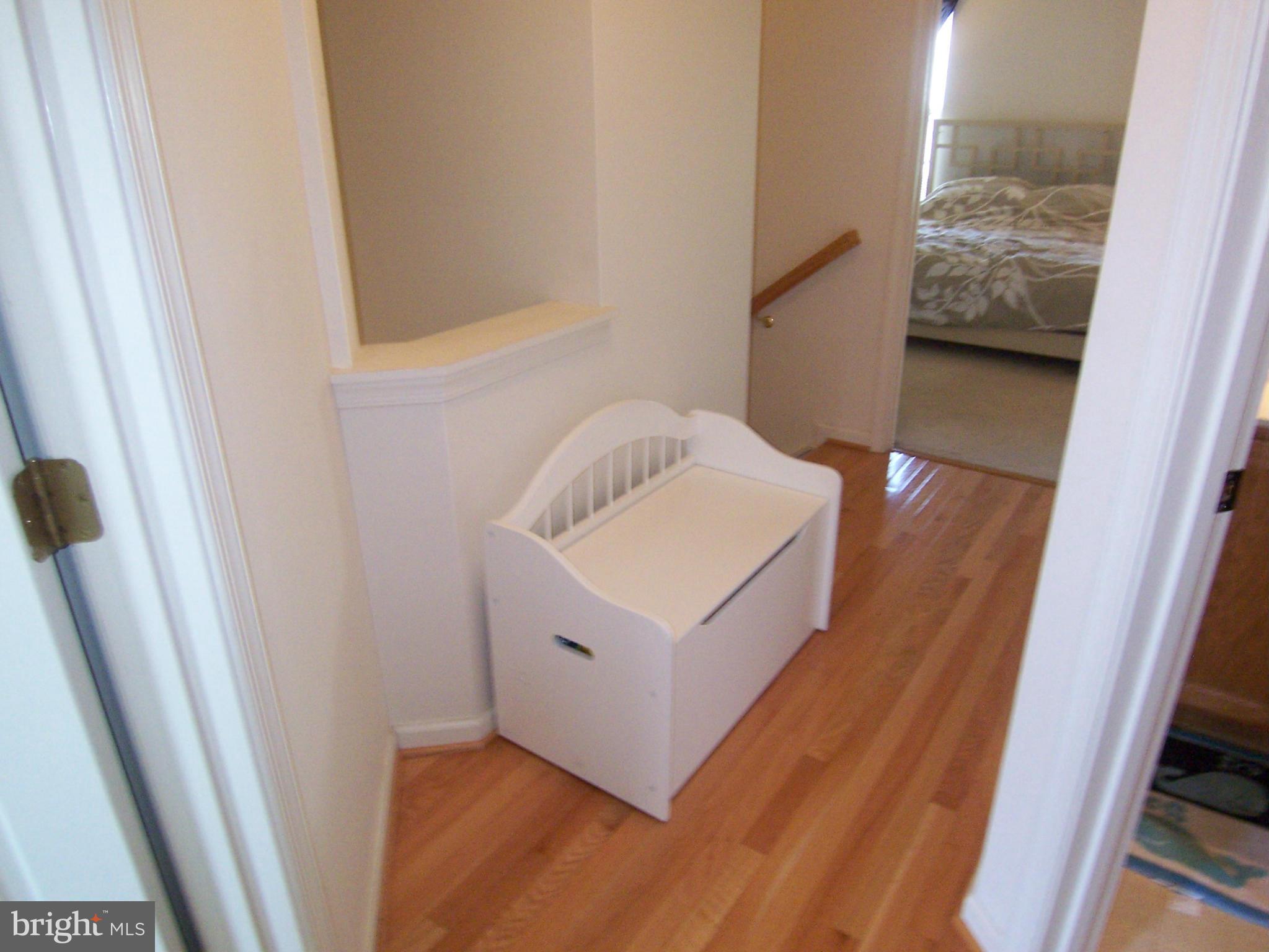 WELLESLEY - Residential Lease