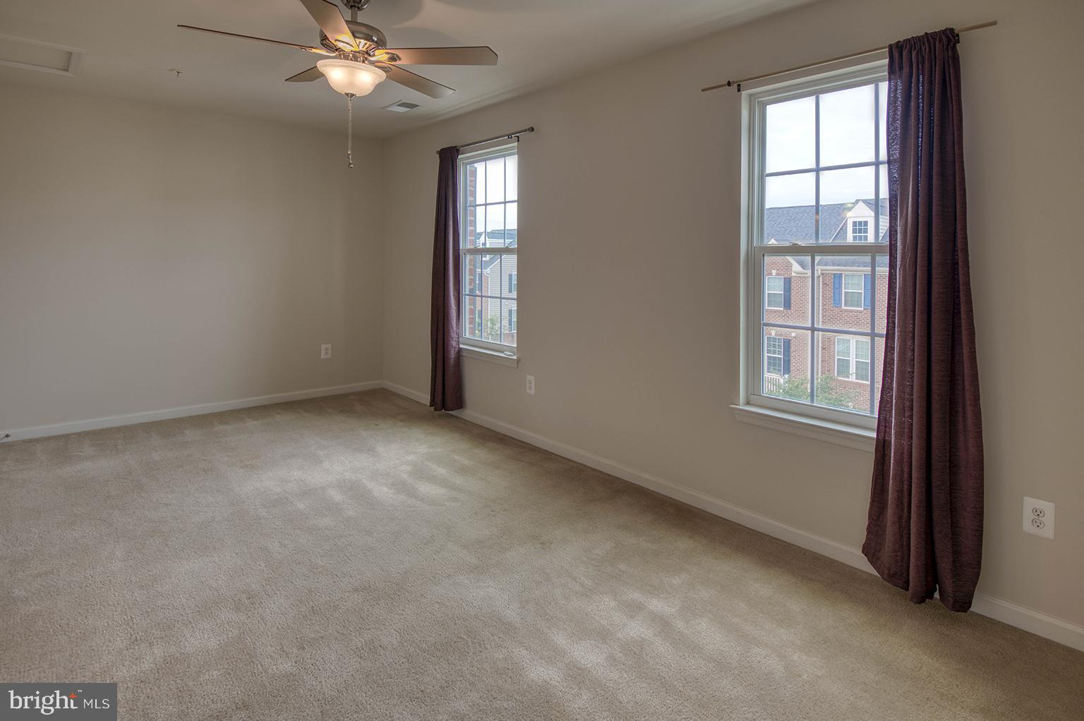 MARKET SQUARE - Residential Lease