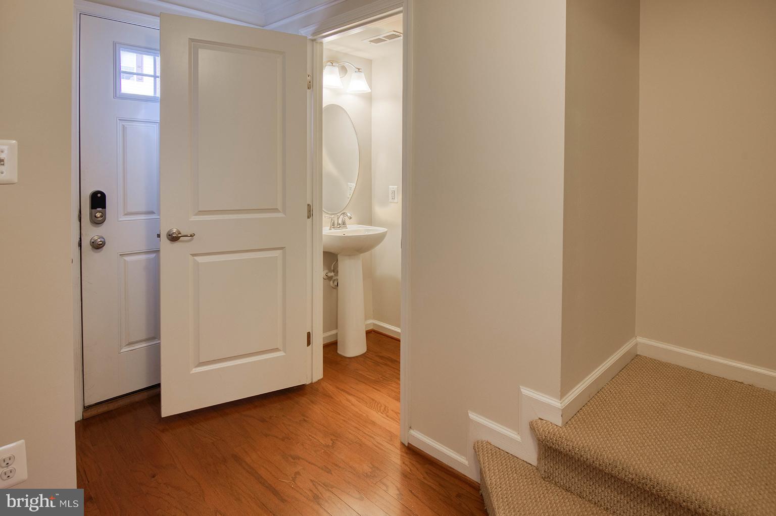 MARKET SQUARE - Residential Lease