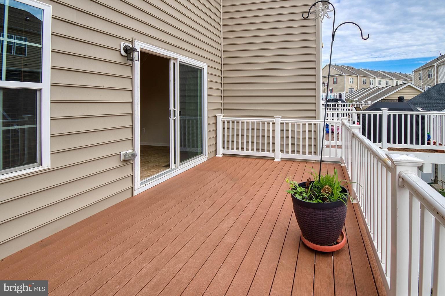 MARKET SQUARE - Residential Lease