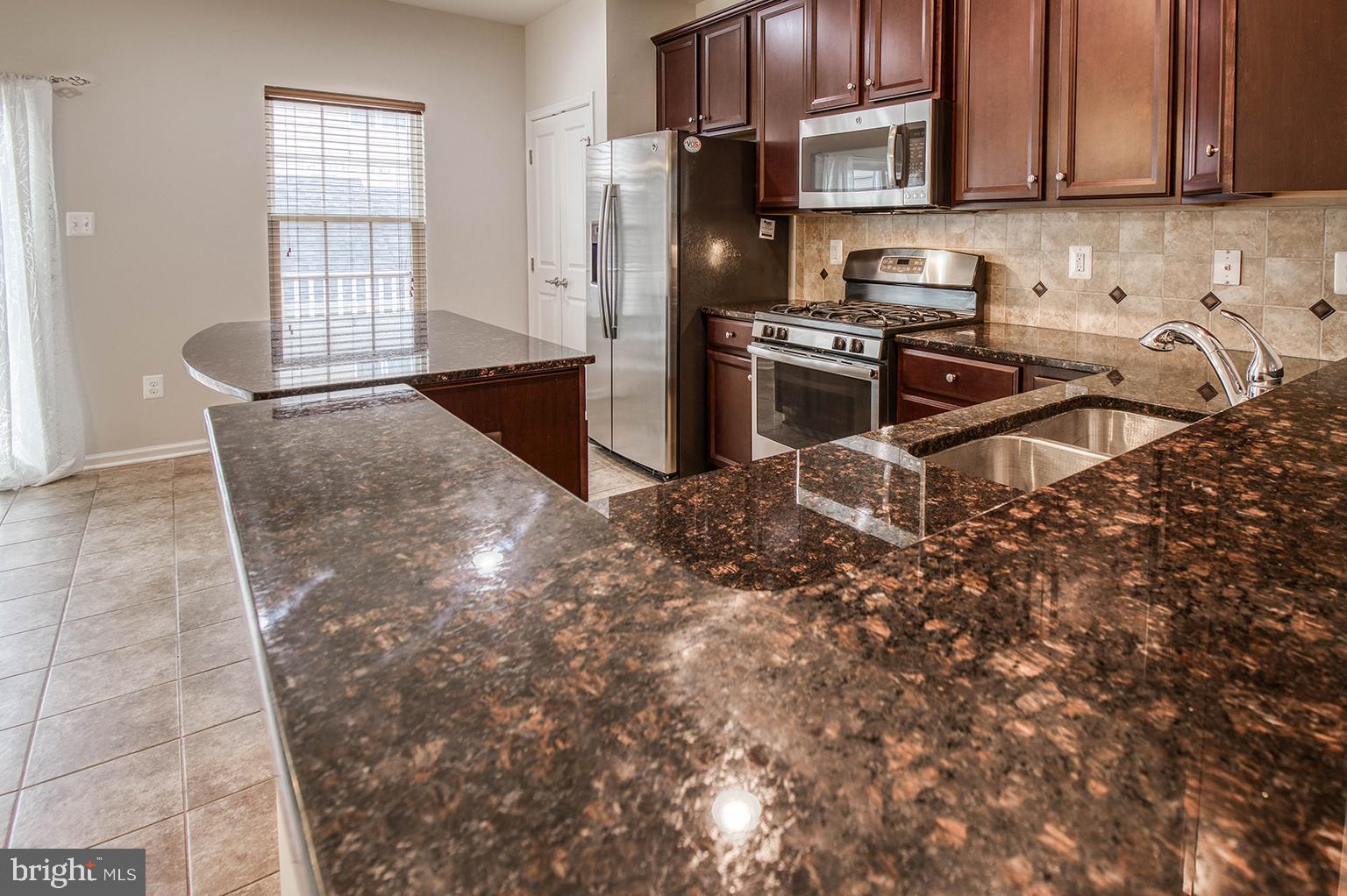 MARKET SQUARE - Residential Lease