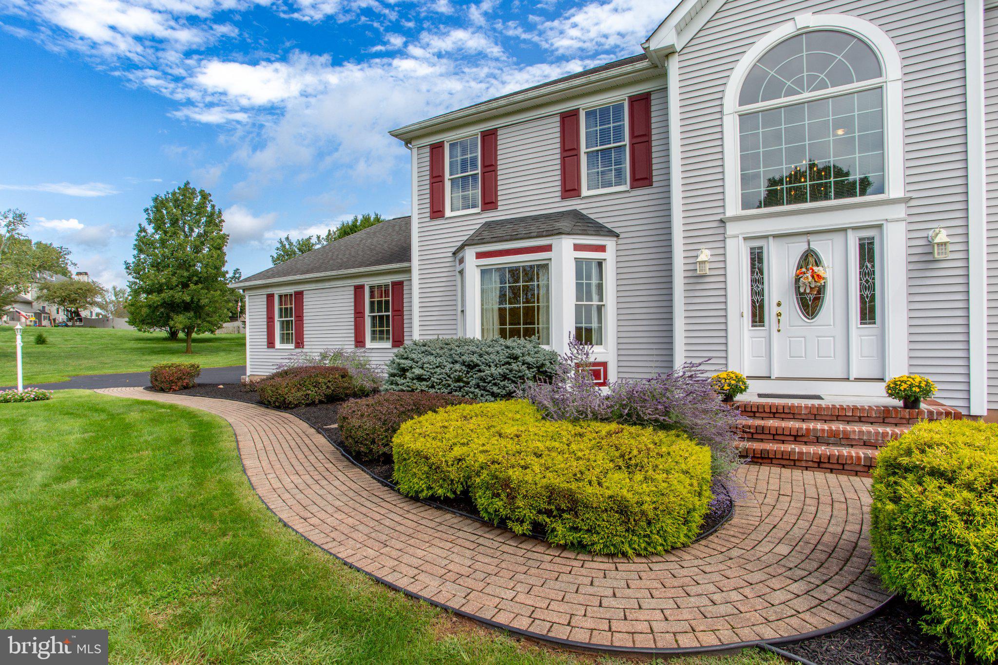 25 FARMHOUSE ROAD