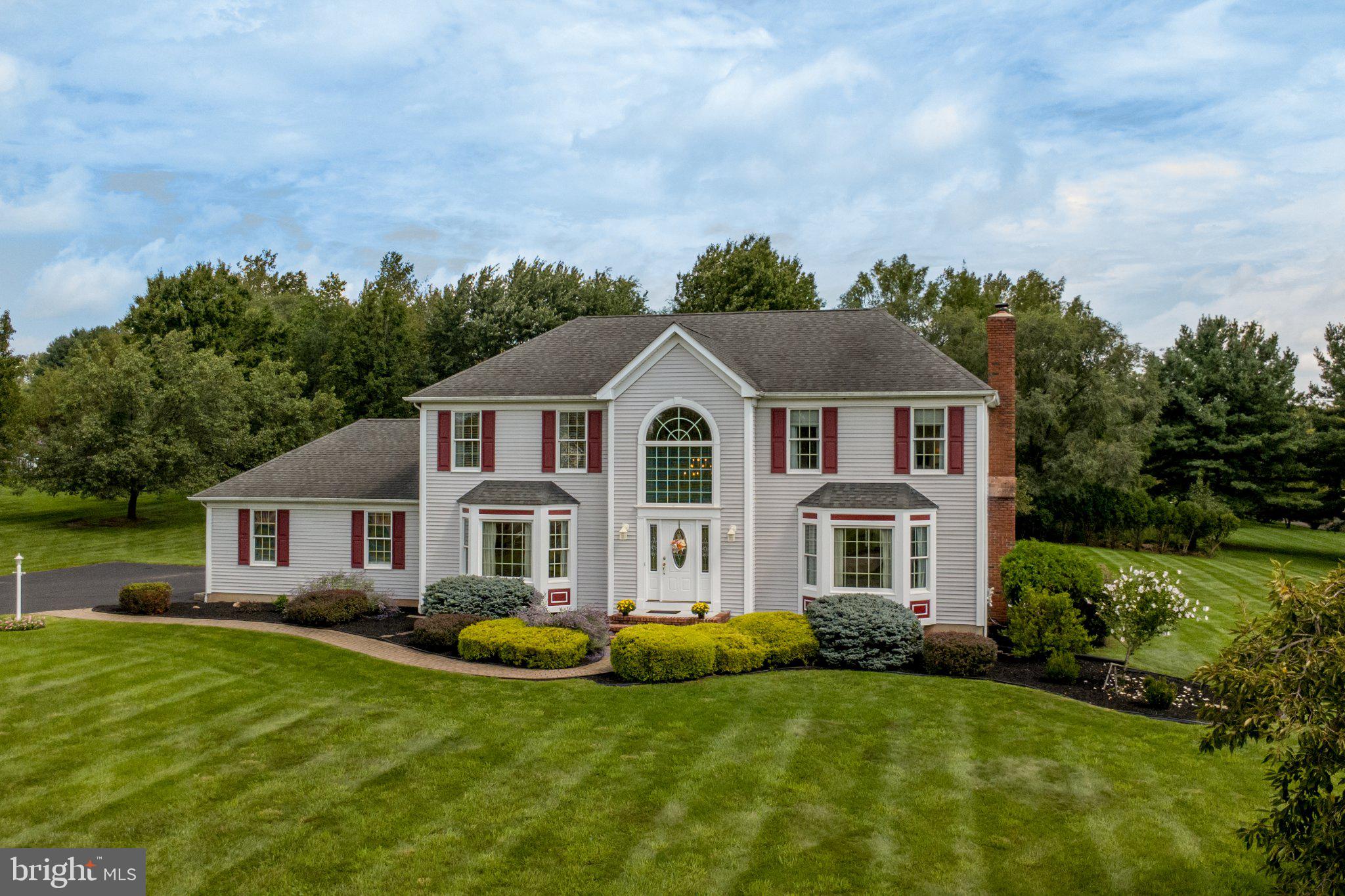 25 FARMHOUSE ROAD