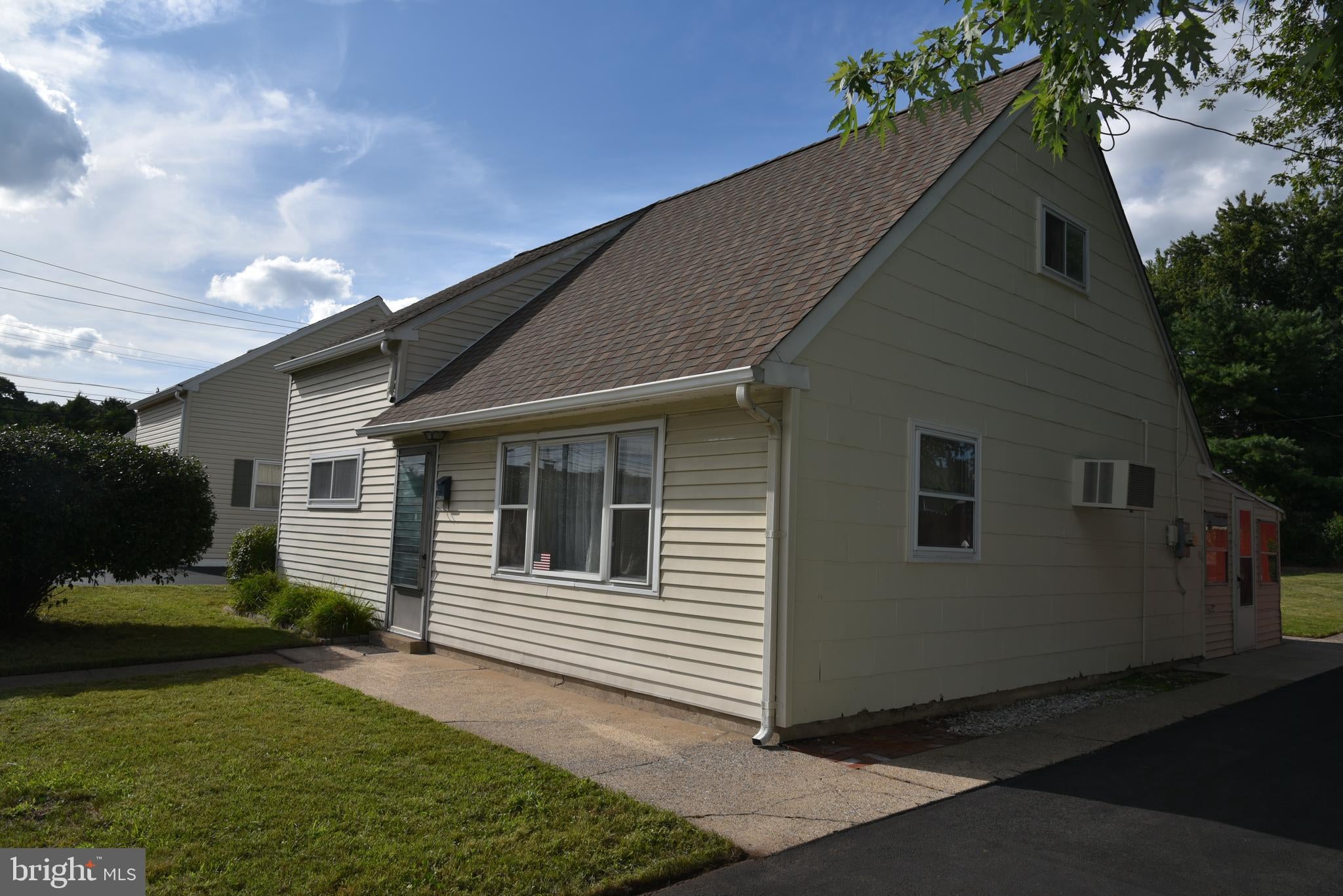 391 W KING STREET