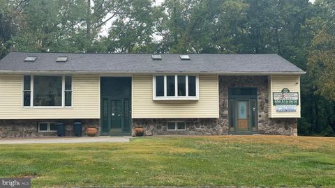 Tiny photo for 714 Harding Highway, CARNEYS POINT, NJ 08069 (MLS # NJSA2011798)