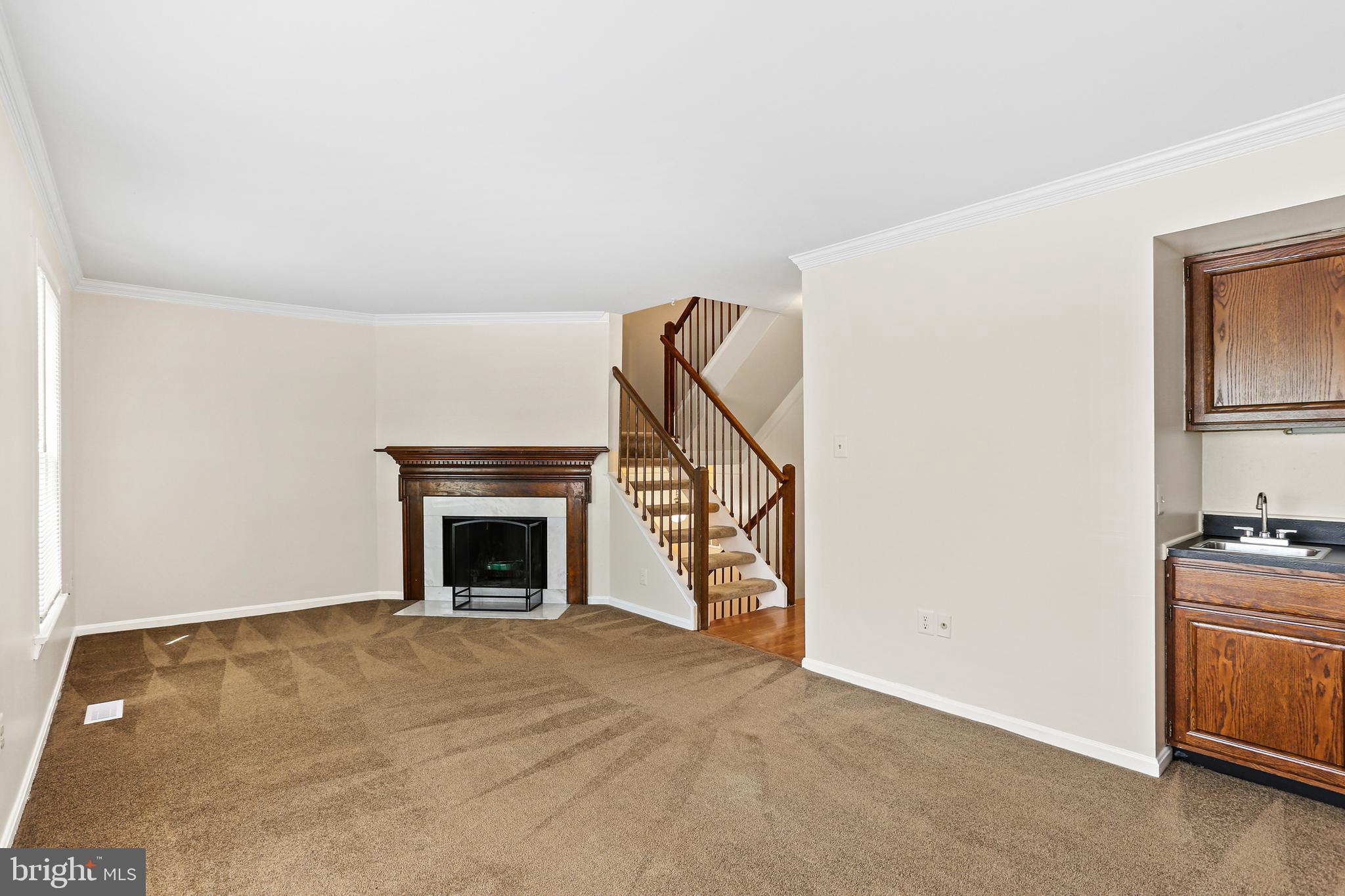 WOODLAND HILLS - Residential Lease