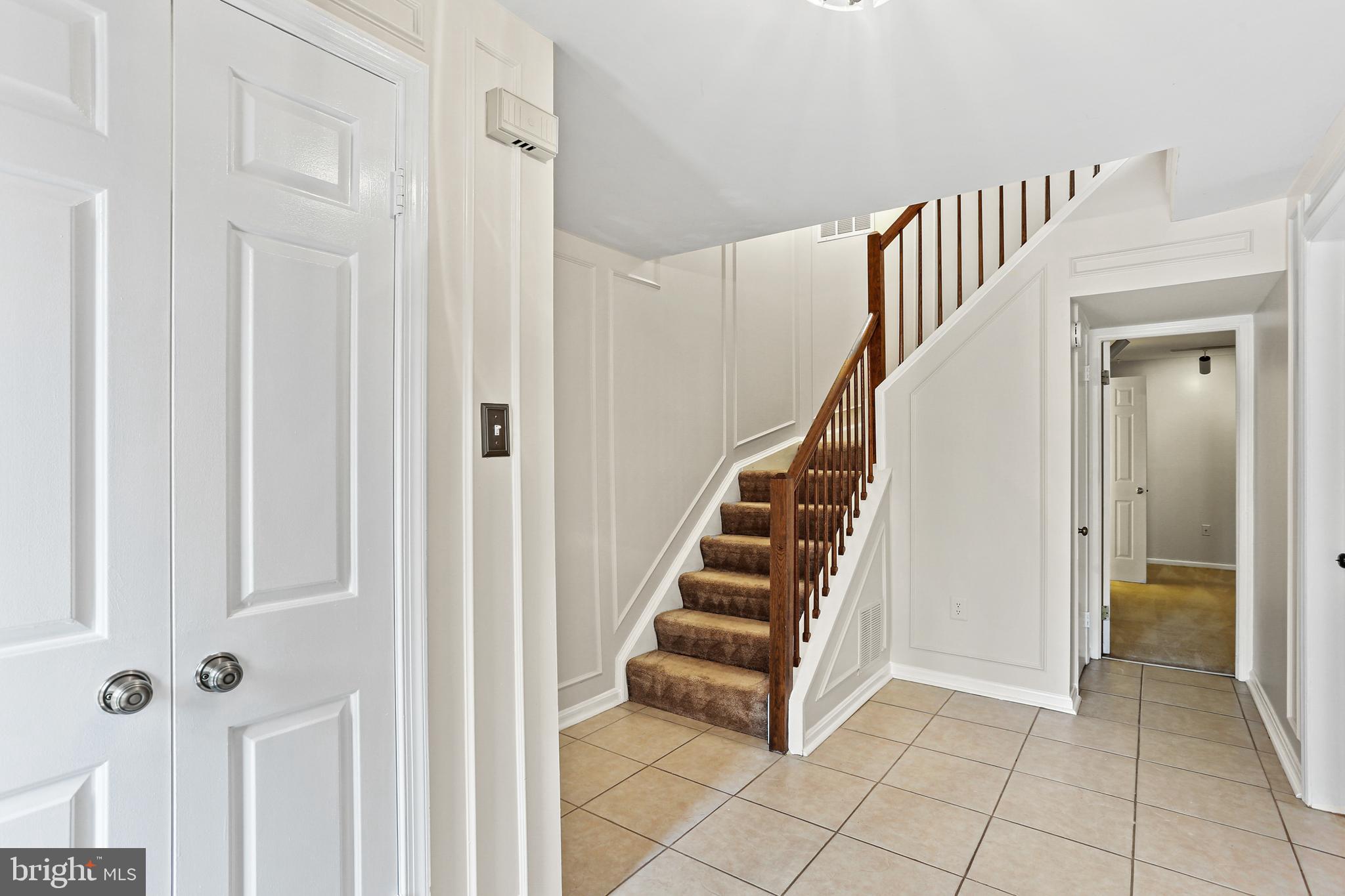 WOODLAND HILLS - Residential Lease