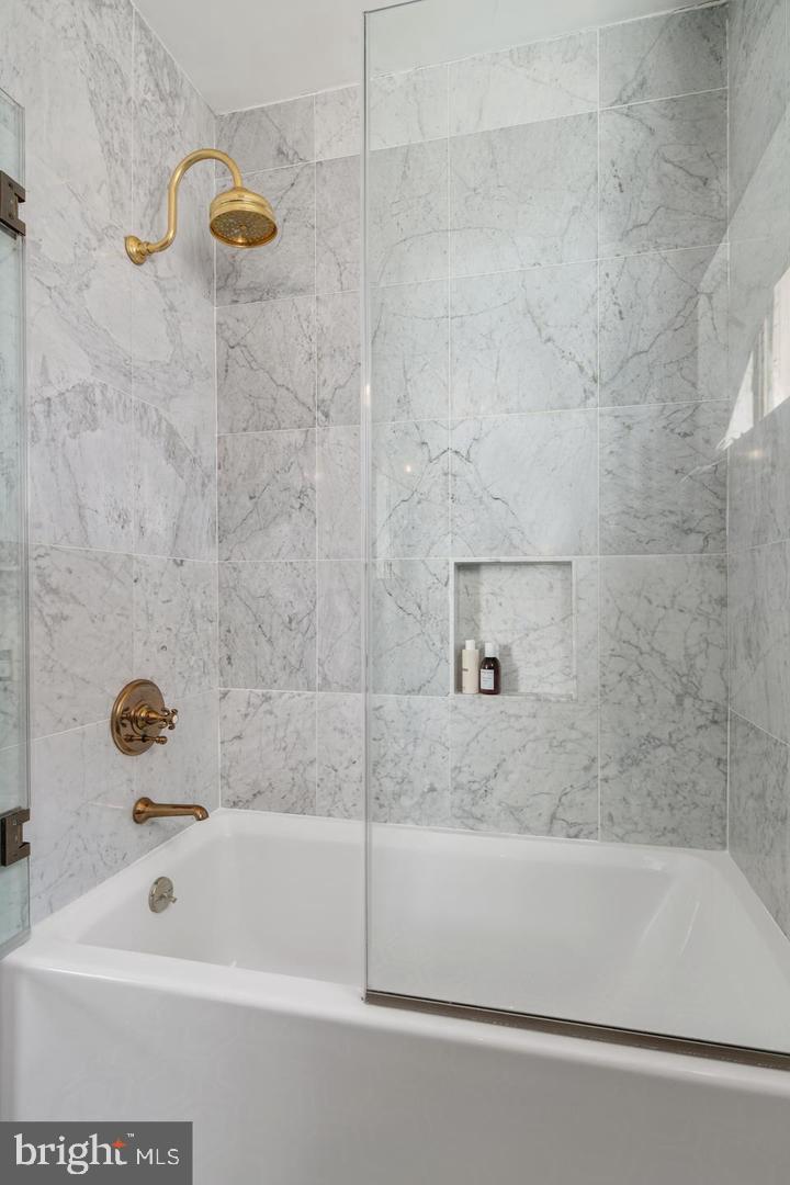 WASHINGTON SQ WEST - Residential