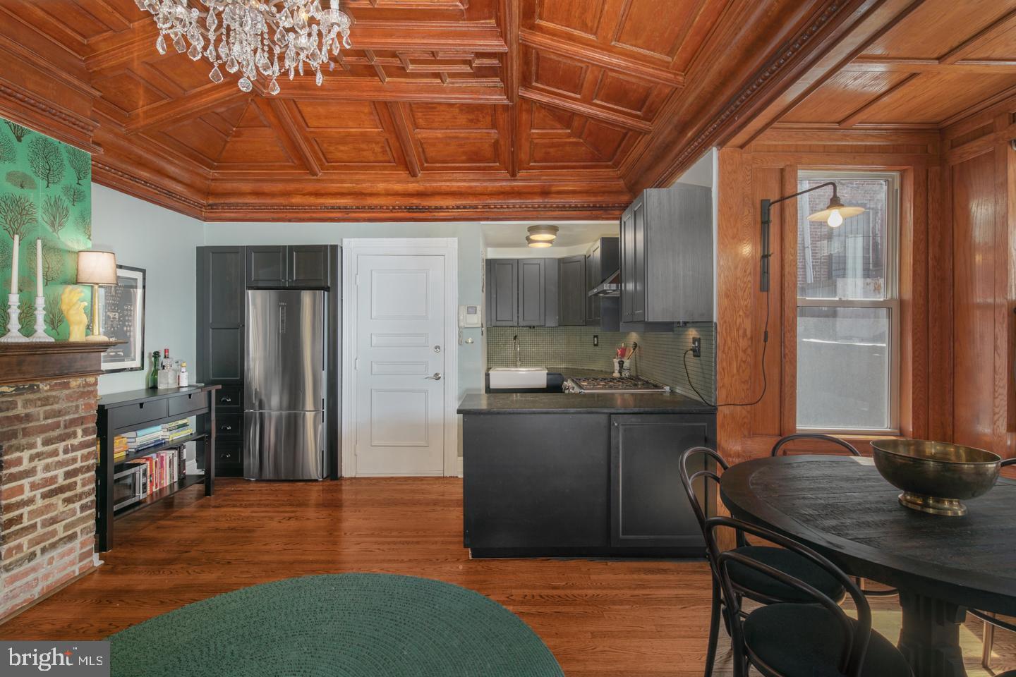 1215 SPRUCE STREET 00 202